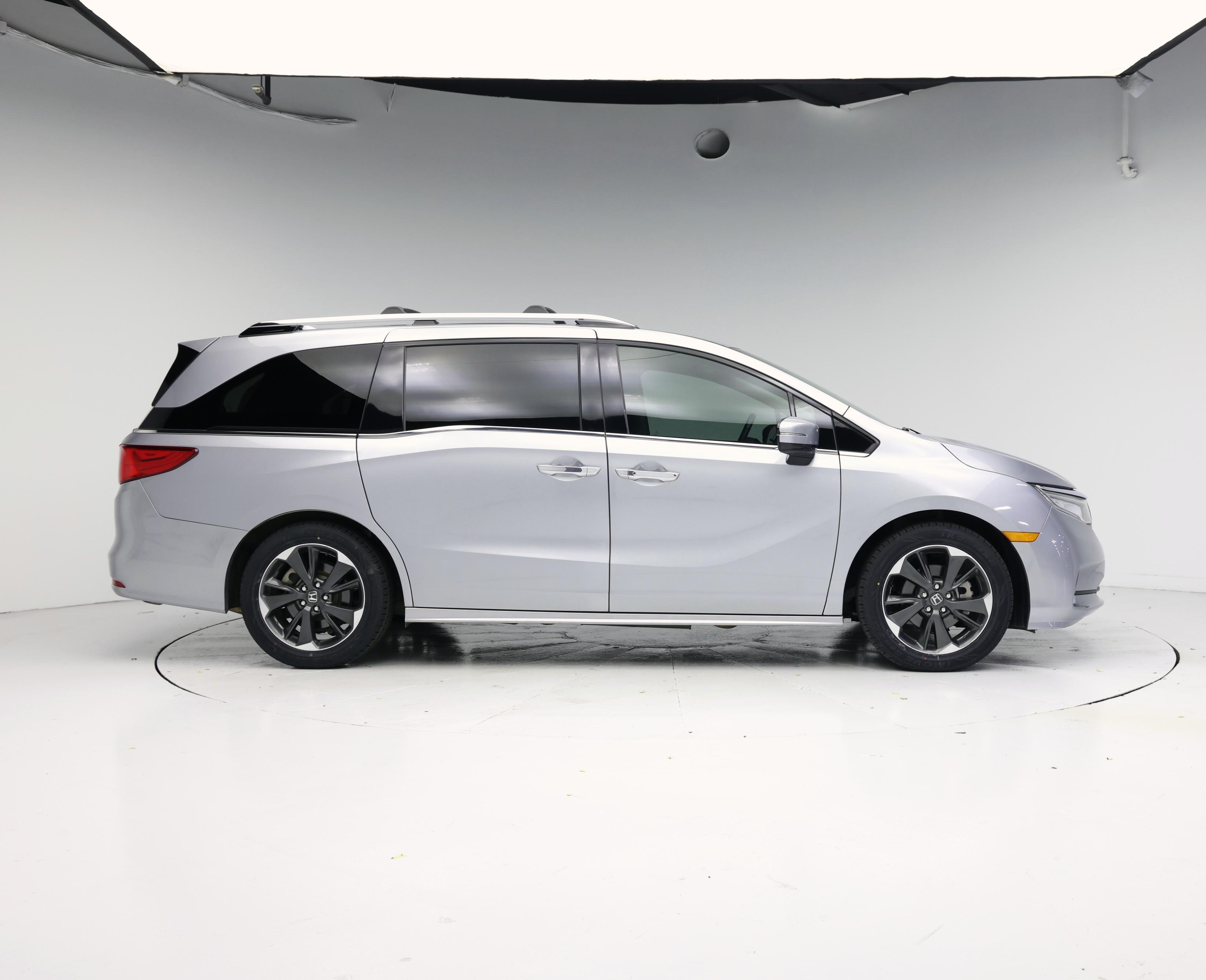 Thumbnail: 2023 Honda Odyssey - 7