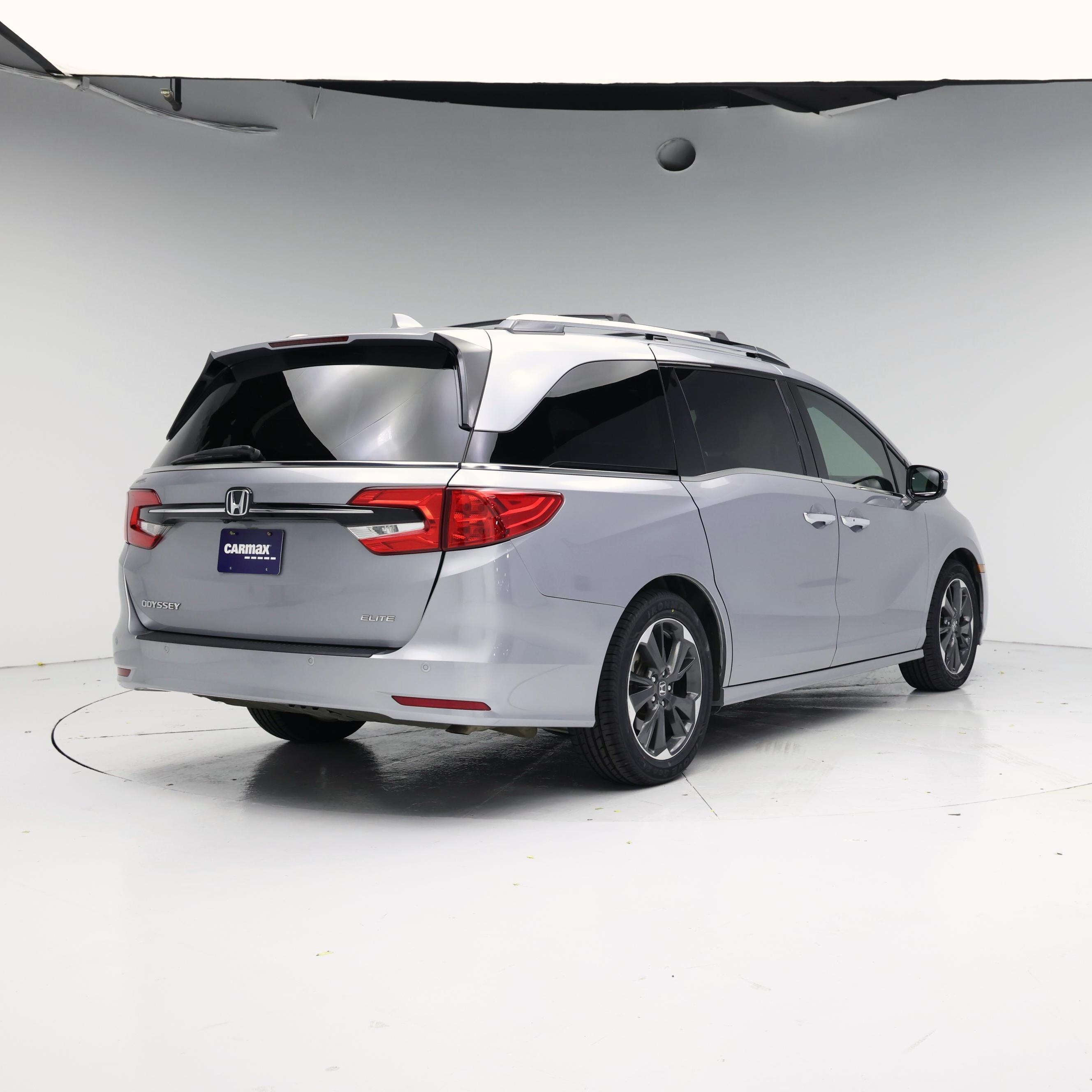 Thumbnail: 2023 Honda Odyssey - 8