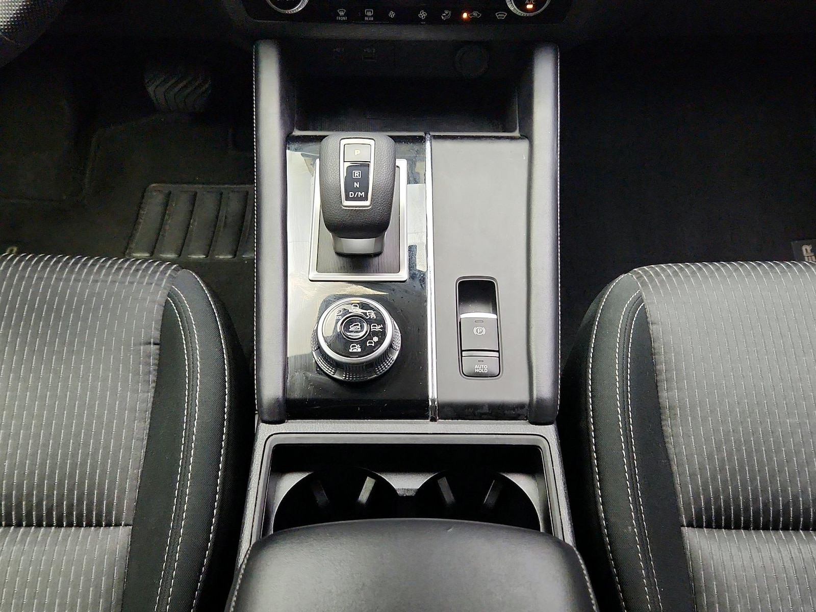 2023 Mitsubishi Outlander ES - Photo 16