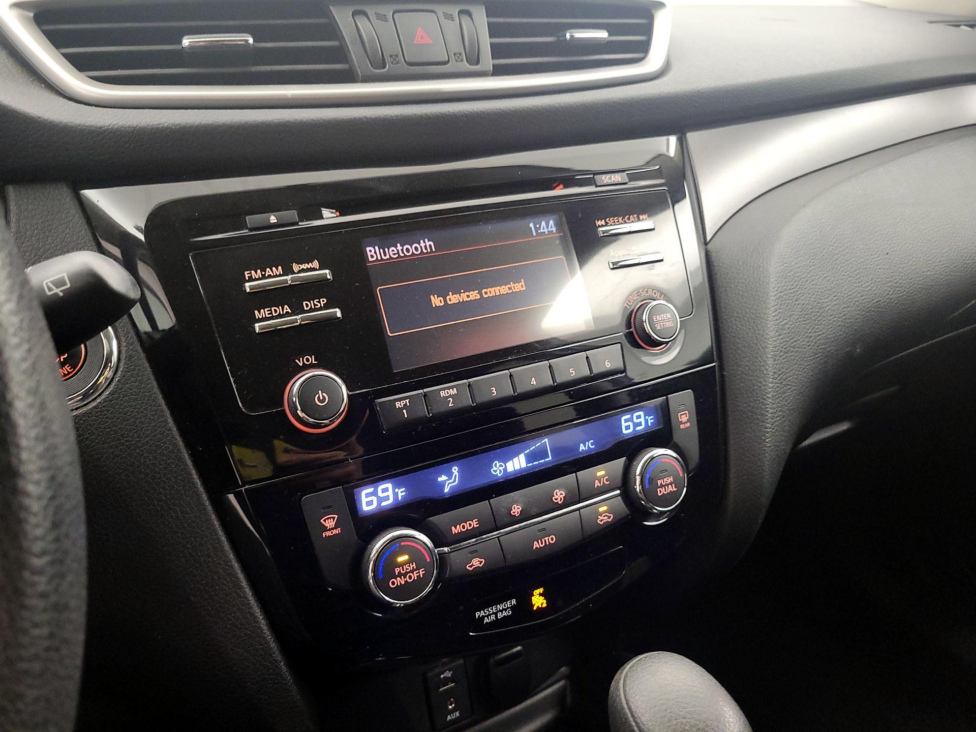 Thumbnail: 2014 Nissan Rogue - 13