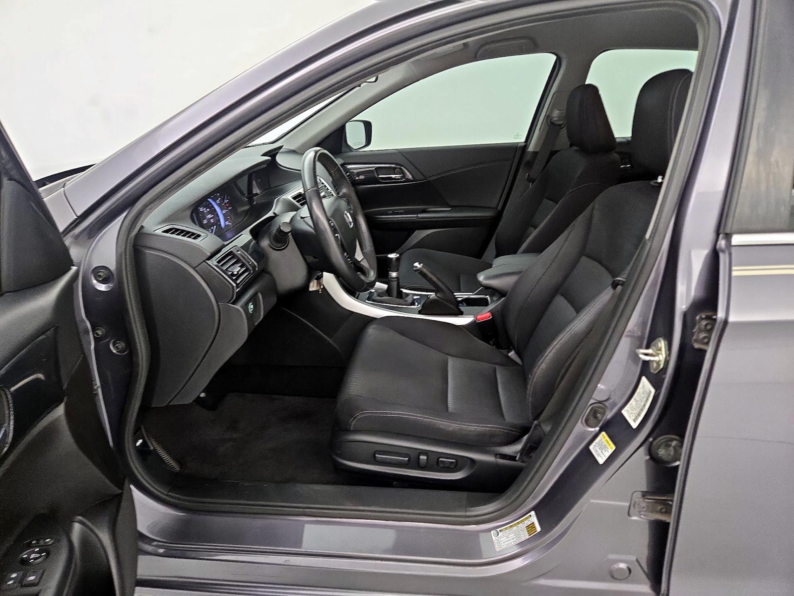Power Seat(s) & Side Airbags