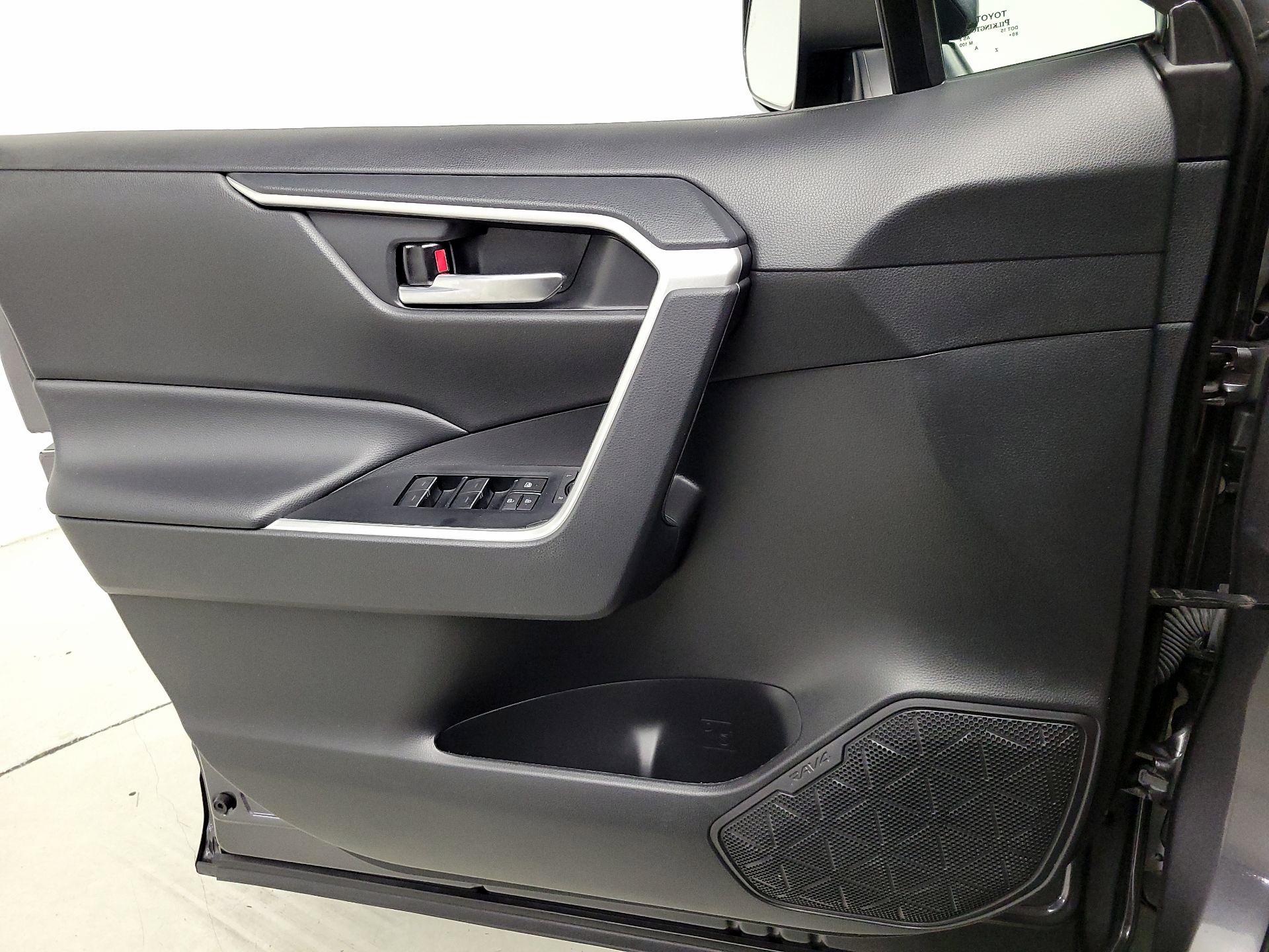 Thumbnail: 2024 Toyota RAV4 - 12