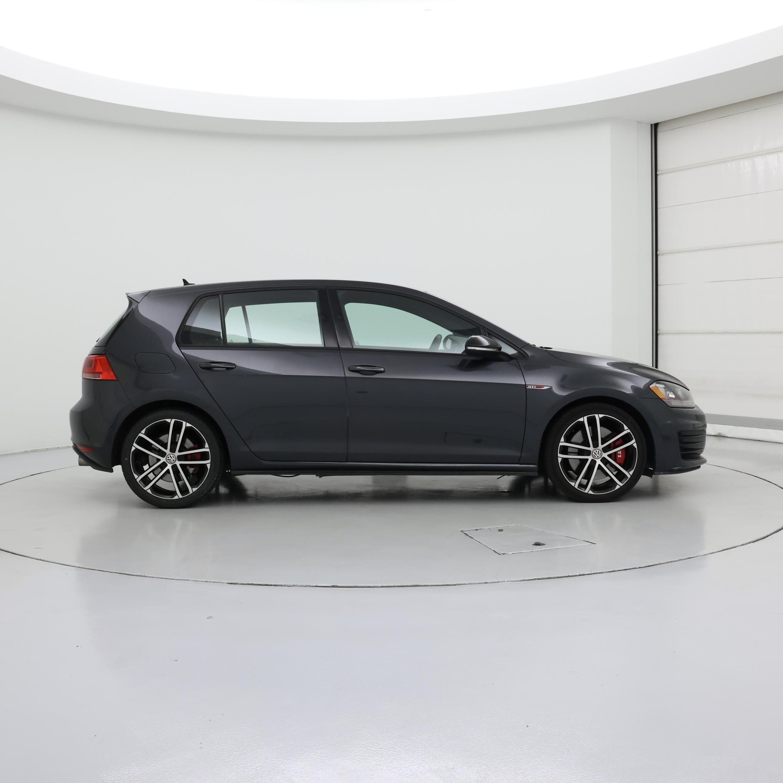 Thumbnail: 2017 Volkswagen Golf - 7