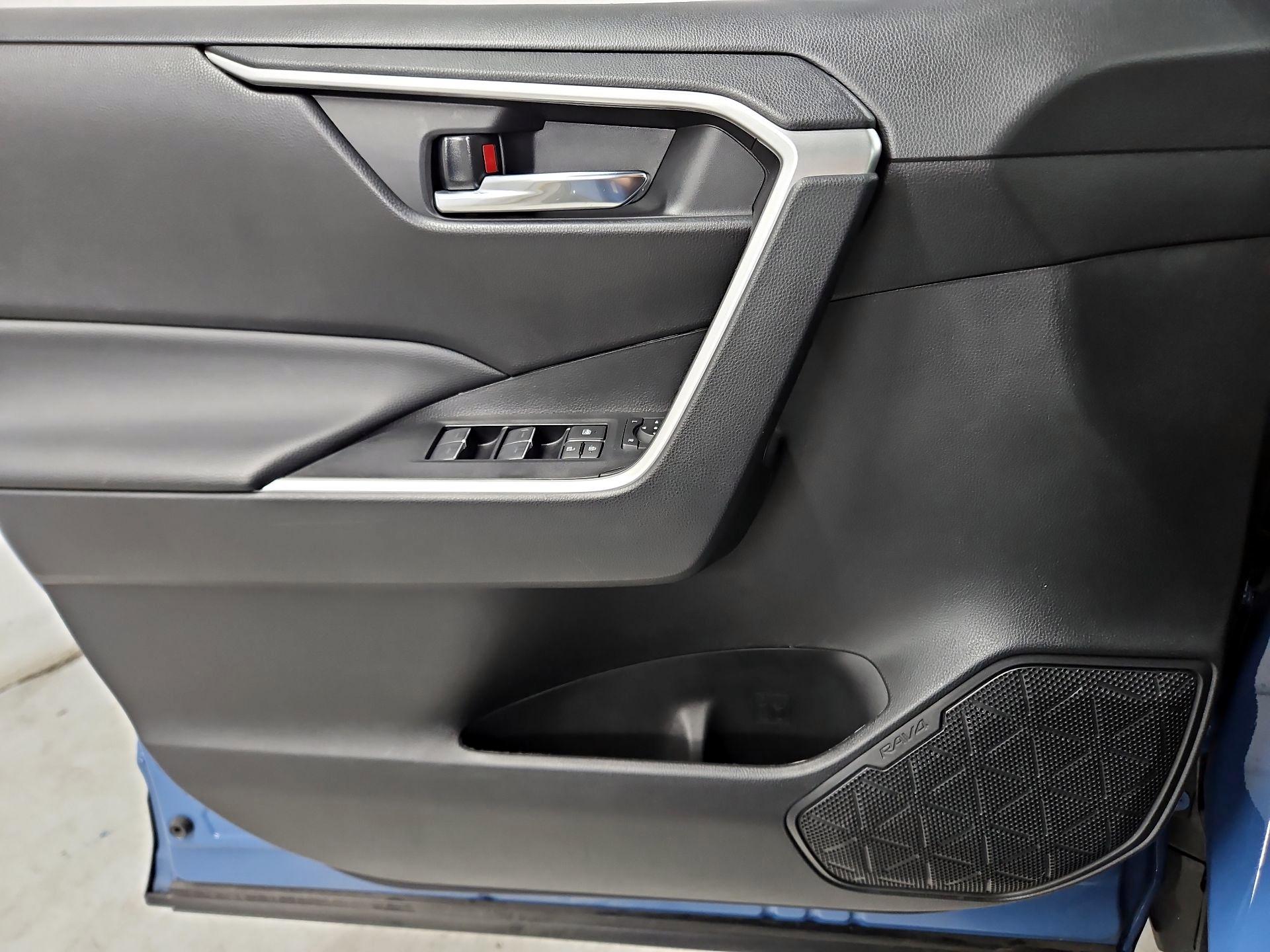 Thumbnail: 2024 Toyota RAV4 - 12
