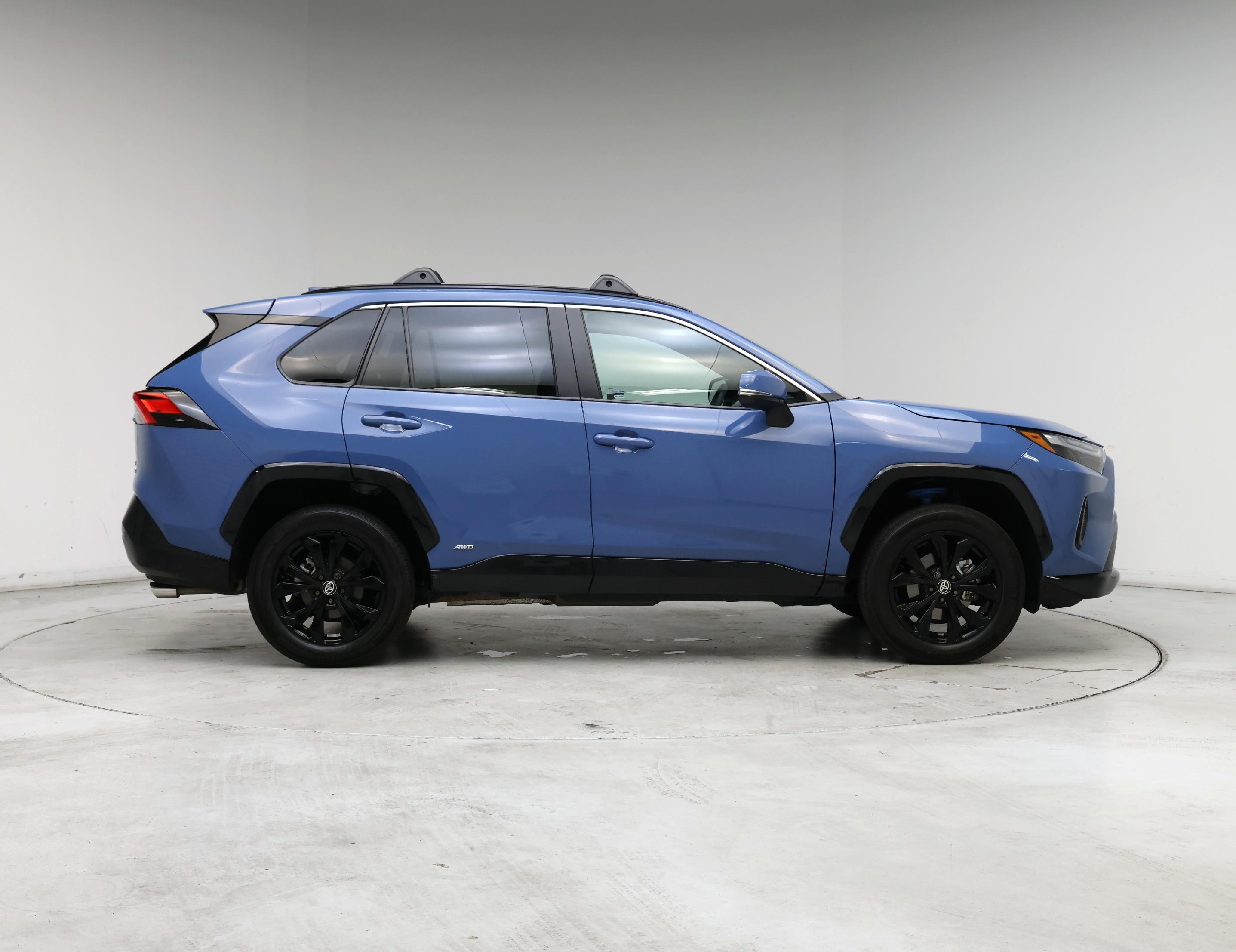 Thumbnail: 2024 Toyota RAV4 - 7
