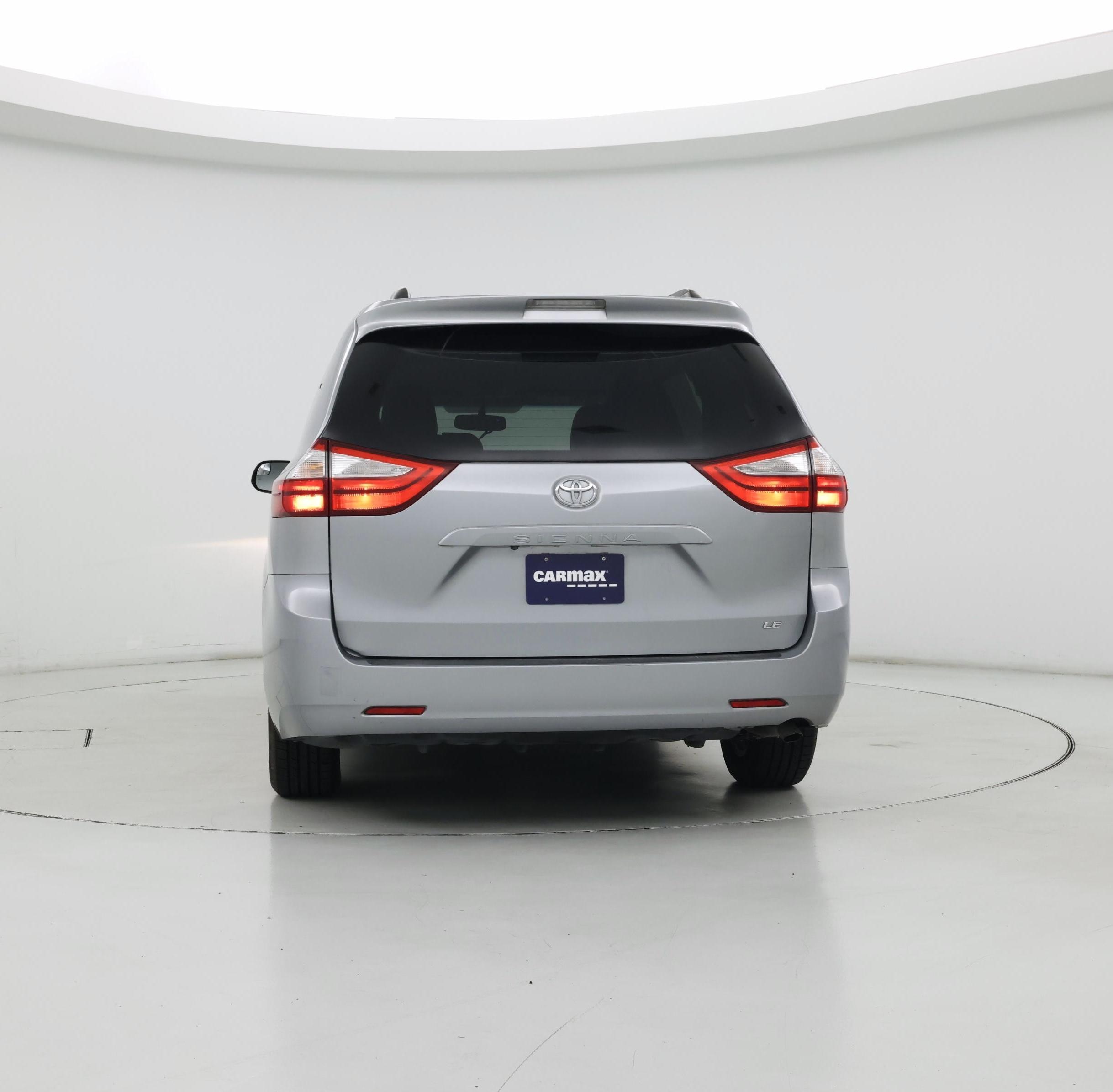 Thumbnail: 2015 Toyota Sienna - 6