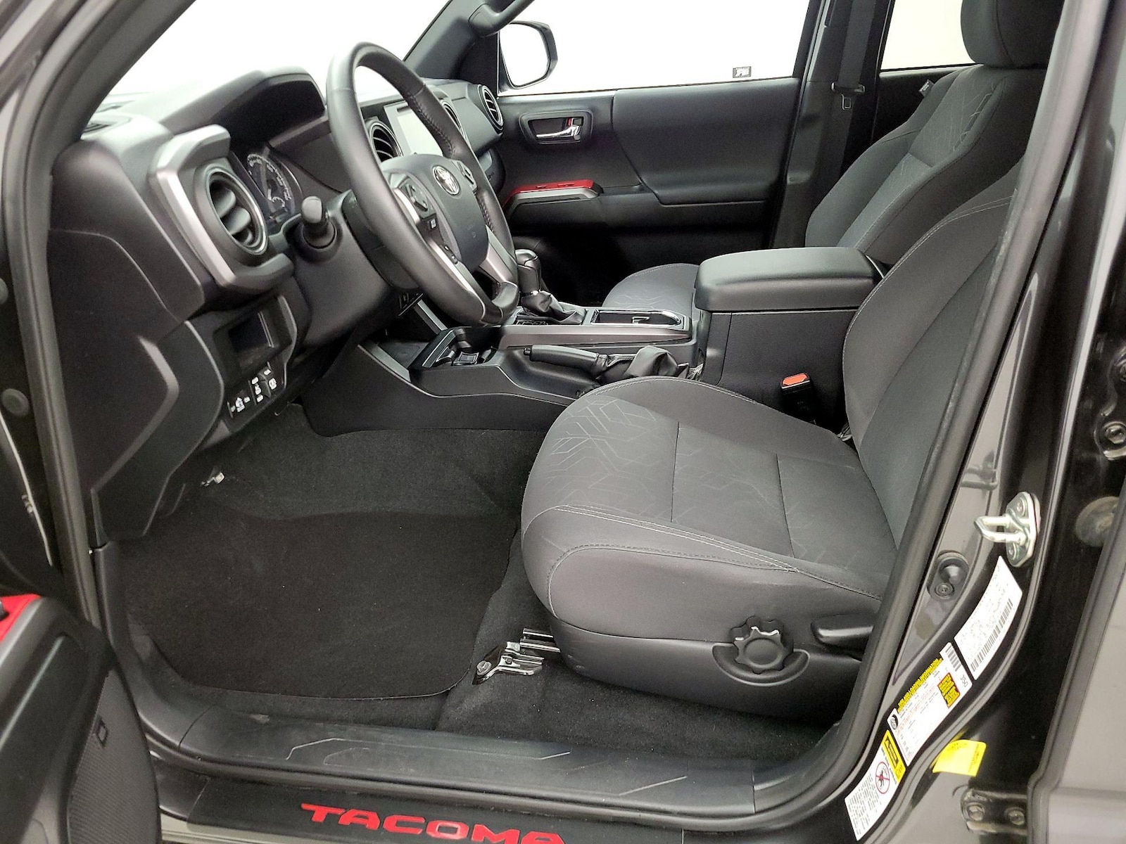 2017 Toyota Tacoma TRD Sport - Photo 10