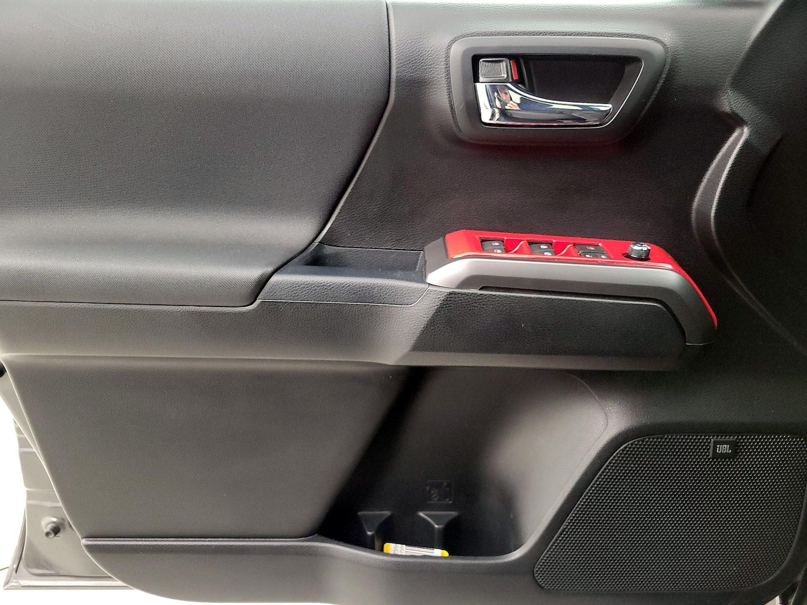 2017 Toyota Tacoma TRD Sport - Photo 11