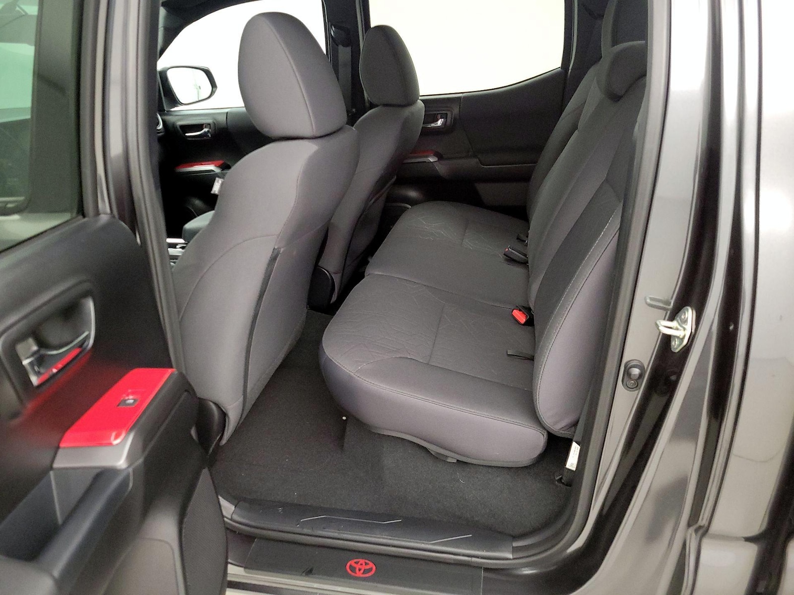2017 Toyota Tacoma TRD Sport - Photo 20