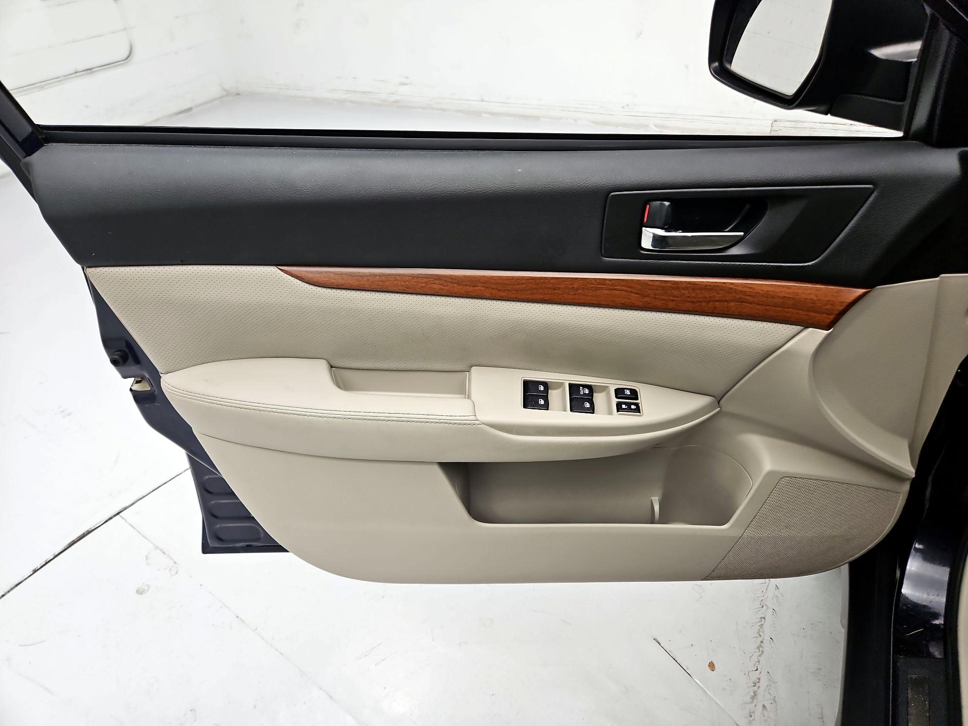 Thumbnail: 2014 Subaru Outback - 12