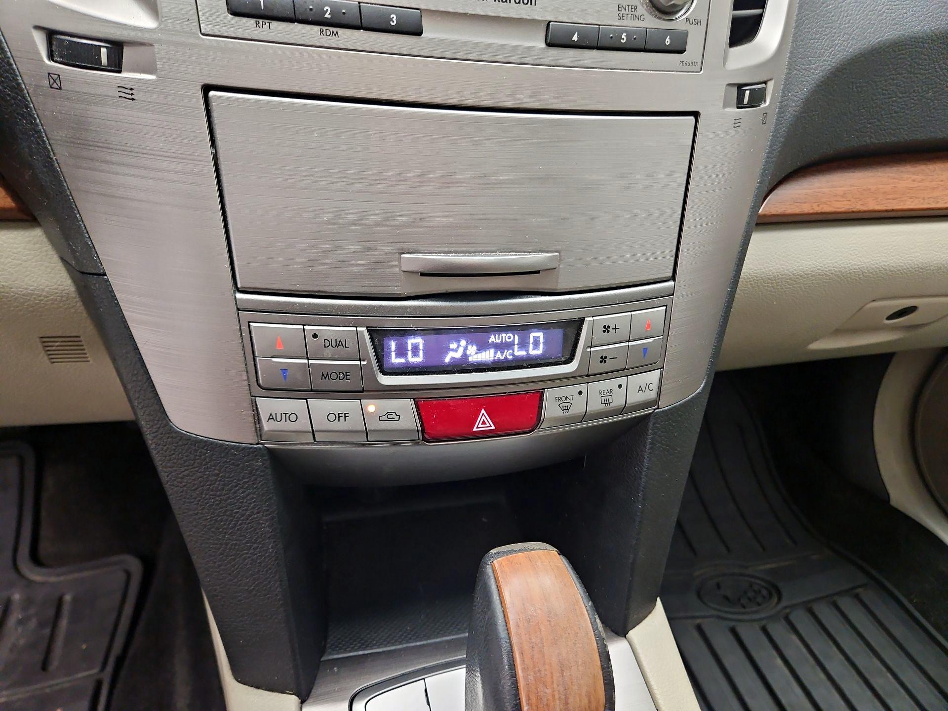 Thumbnail: 2014 Subaru Outback - 16
