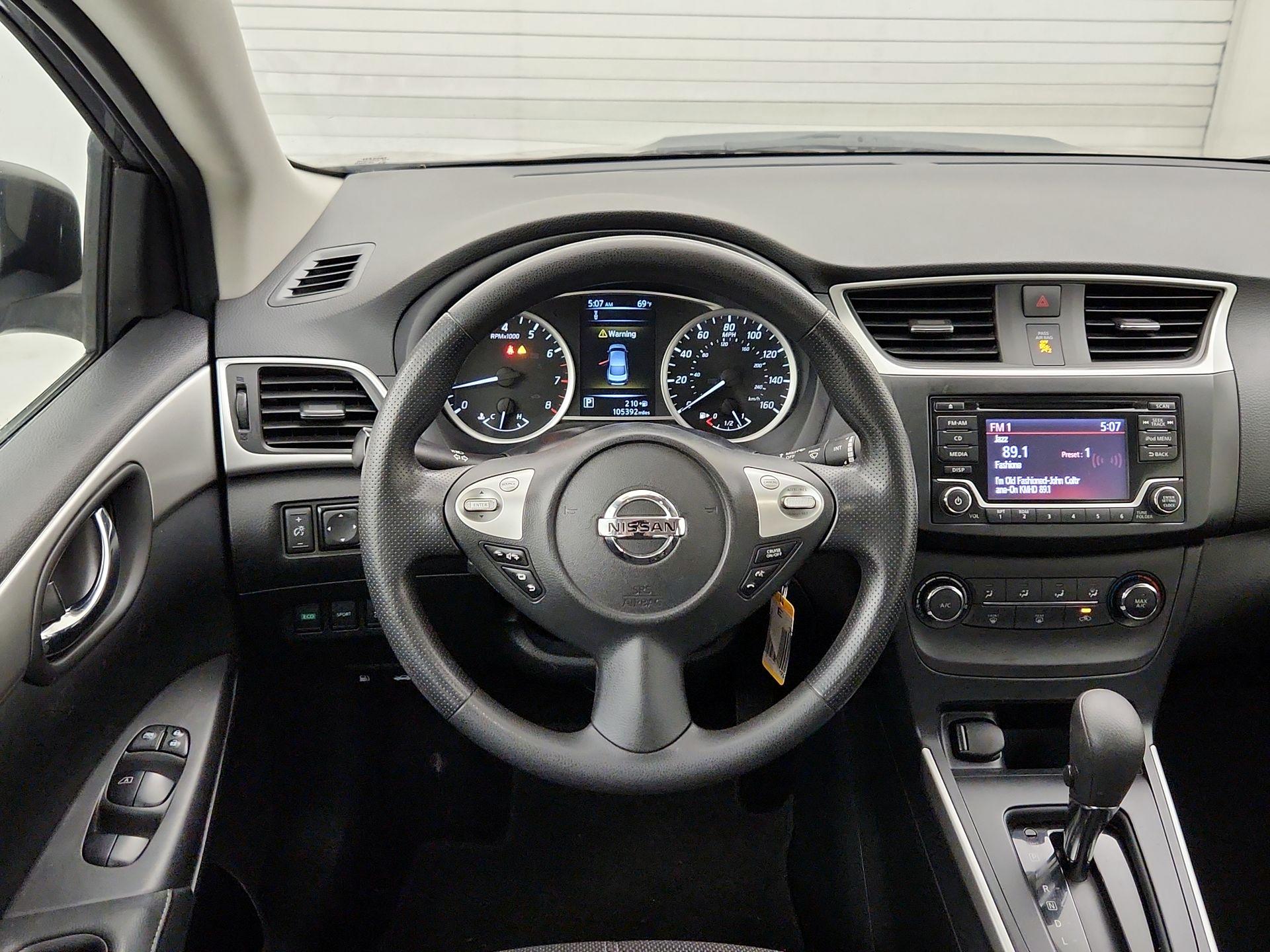 Thumbnail: 2018 Nissan Sentra - 10