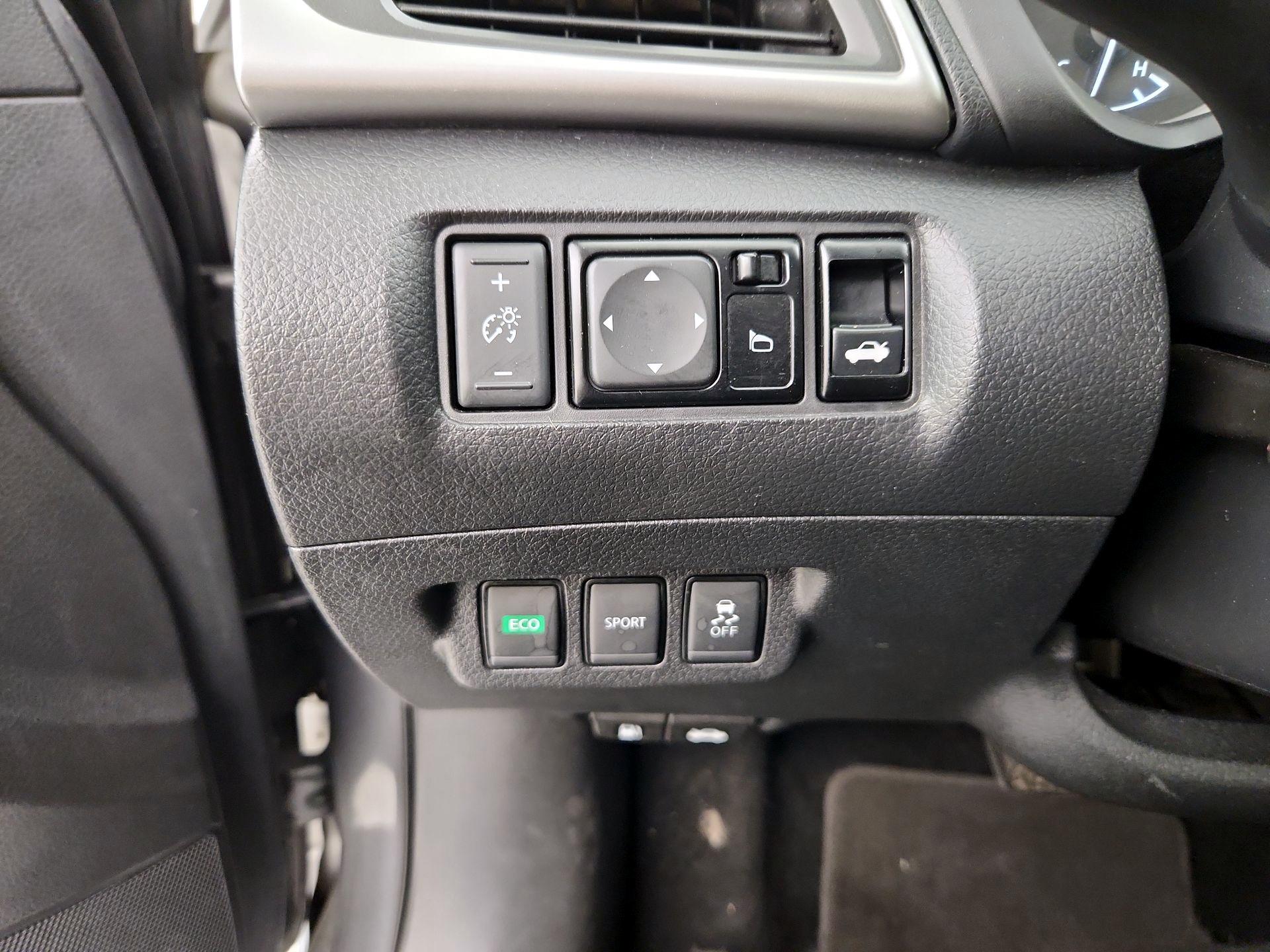 Thumbnail: 2018 Nissan Sentra - 13