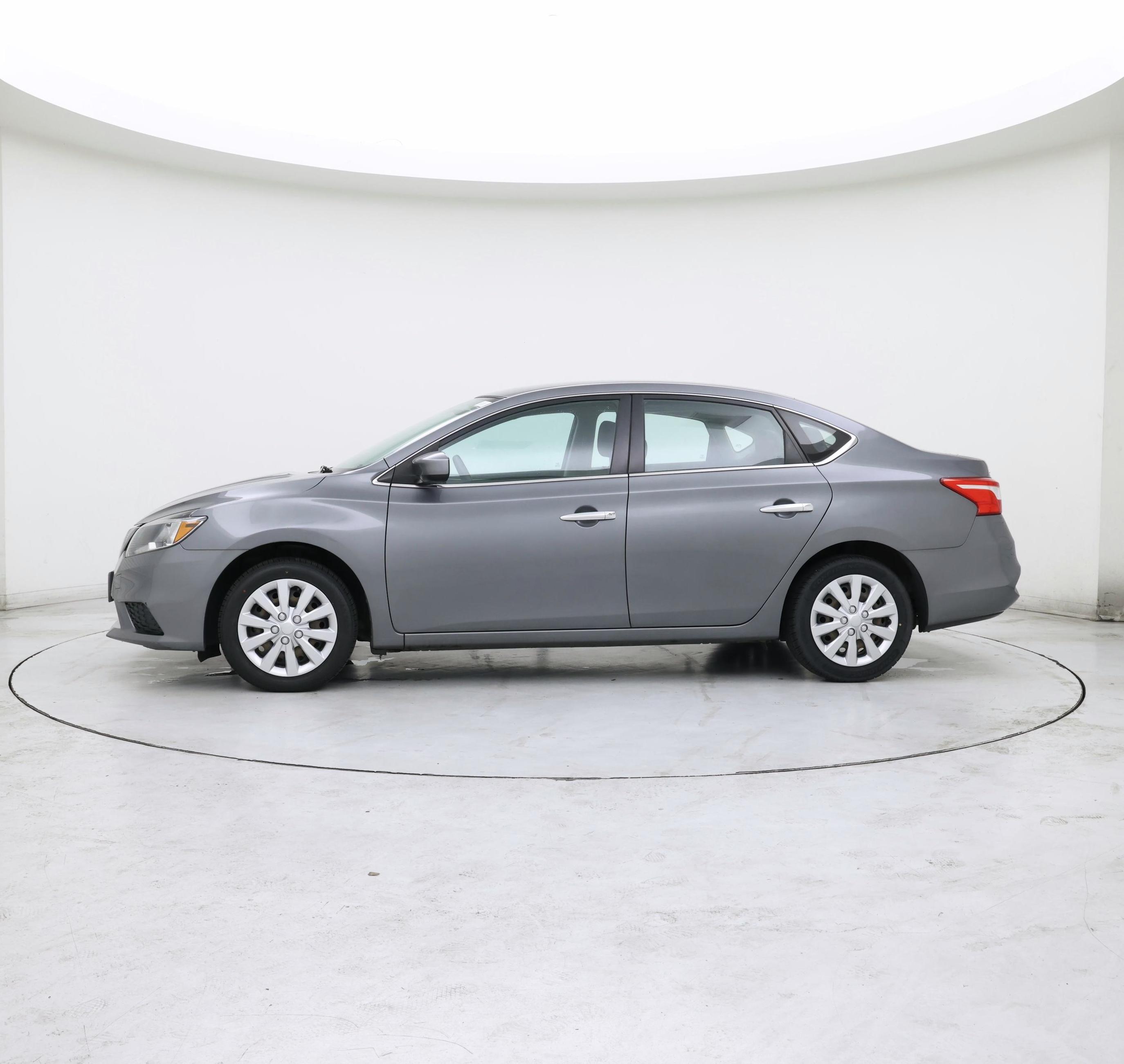 Thumbnail: 2018 Nissan Sentra - 3