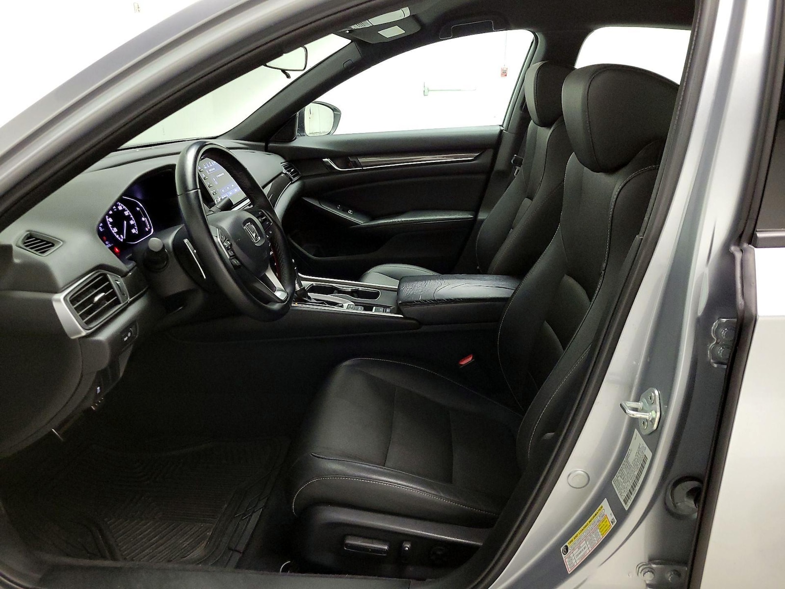 Power Seat(s) & Side Airbags