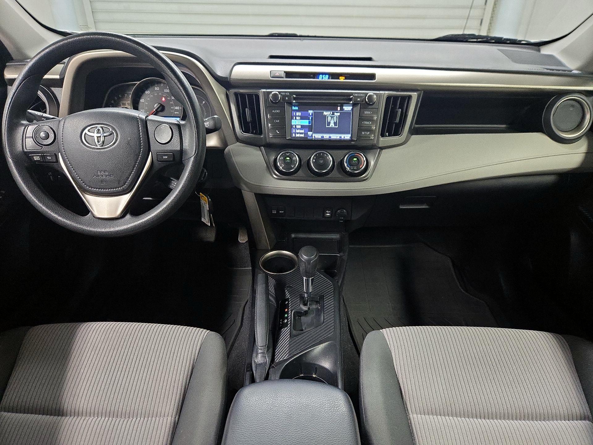 Thumbnail: 2015 Toyota RAV4 - 9