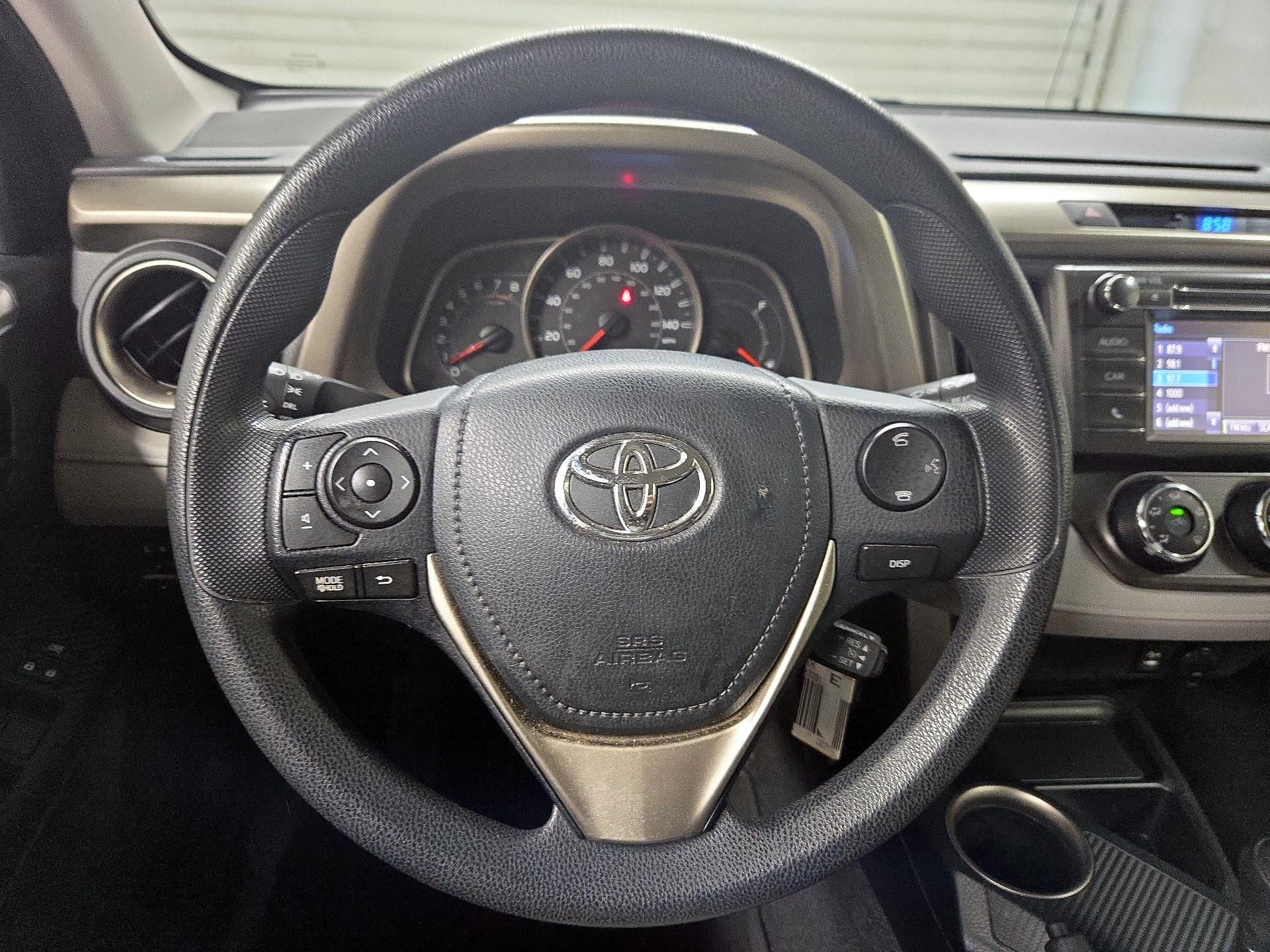 Thumbnail: 2015 Toyota RAV4 - 10