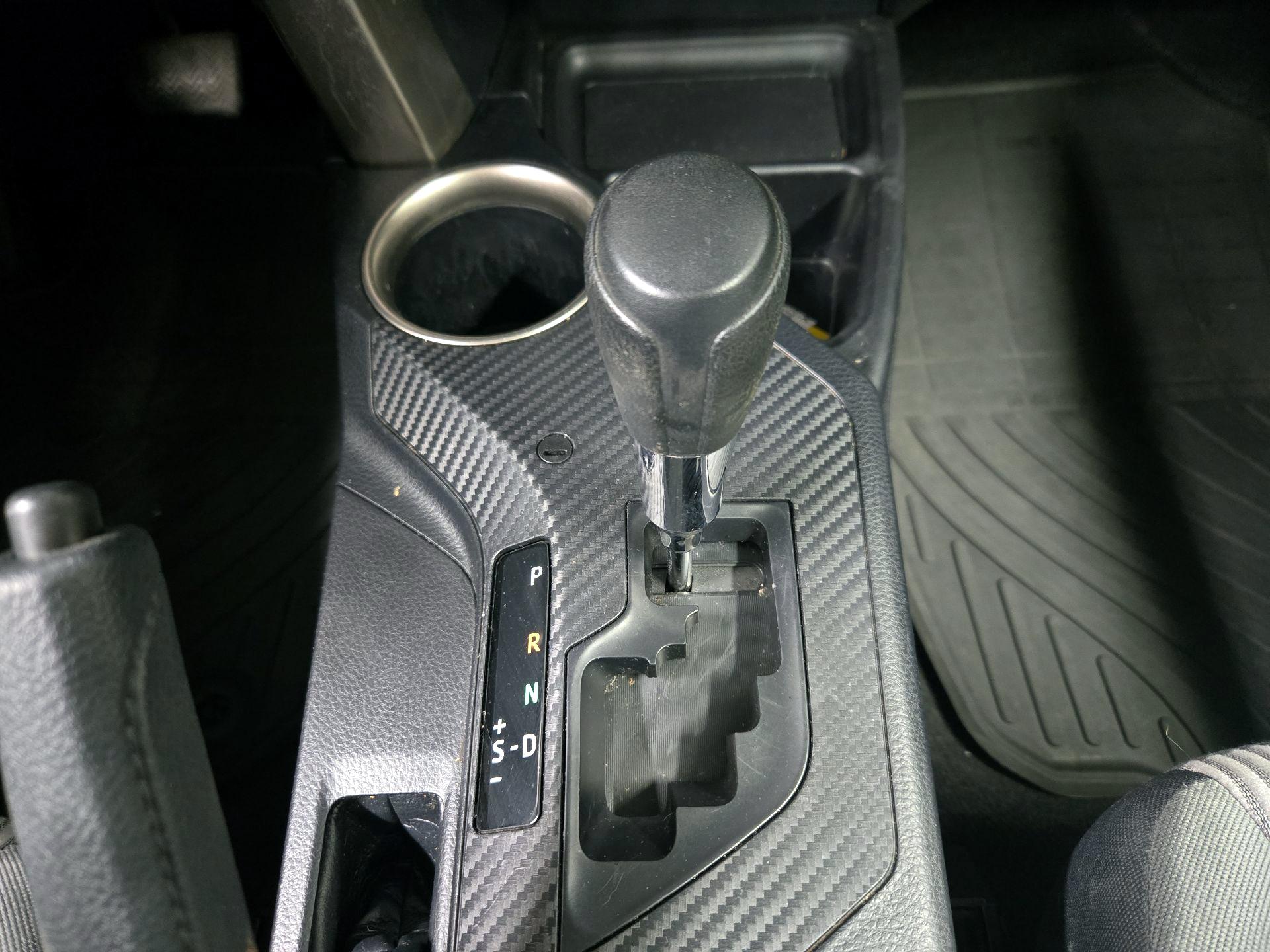 Thumbnail: 2015 Toyota RAV4 - 17