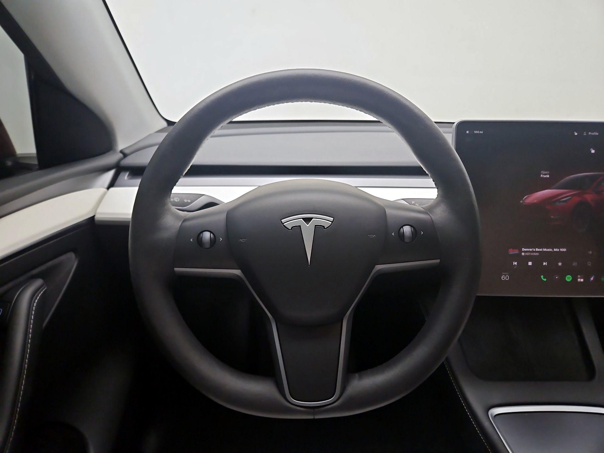 Thumbnail: 2023 Tesla Model Y - 10