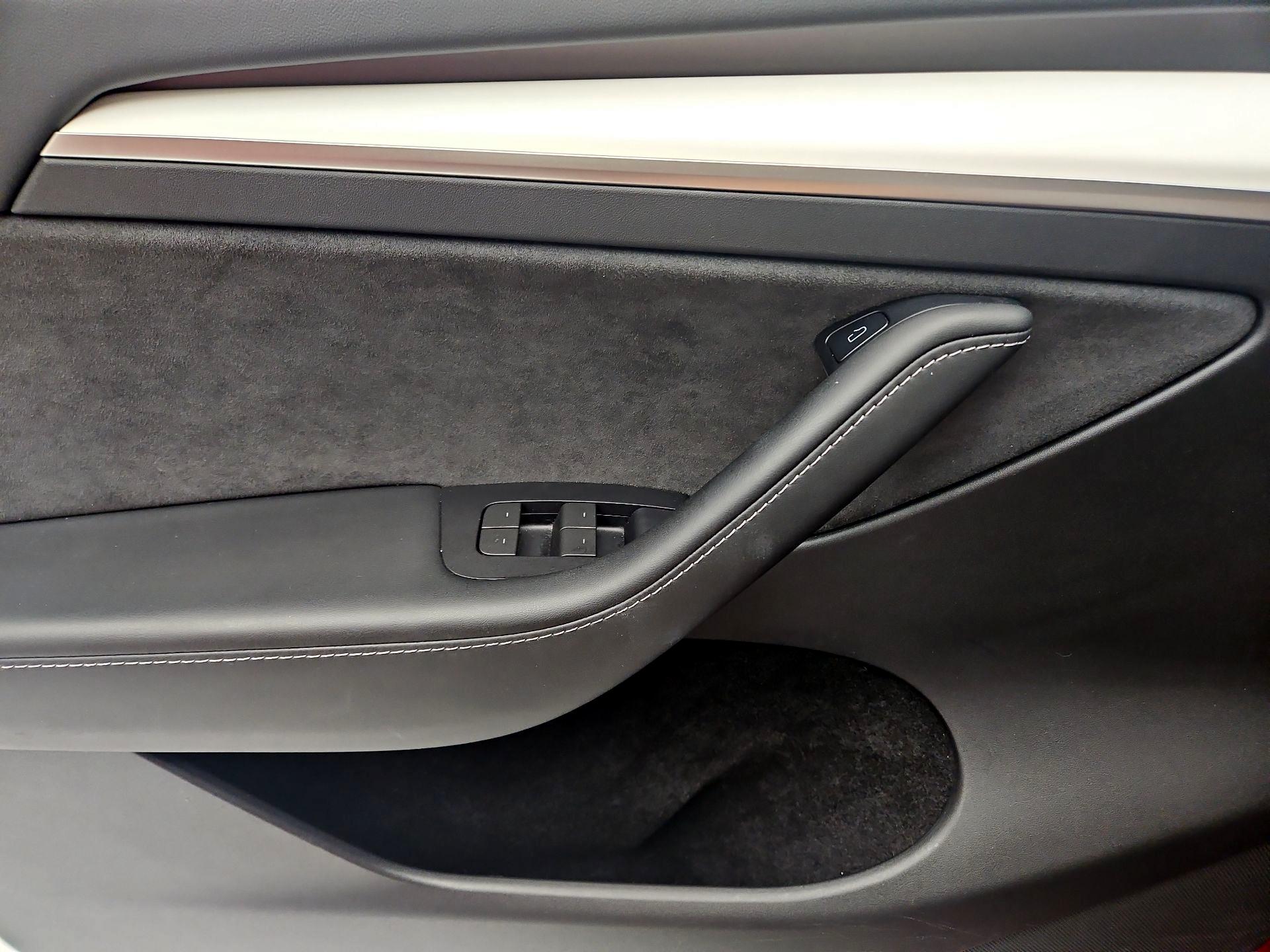 Thumbnail: 2023 Tesla Model Y - 12