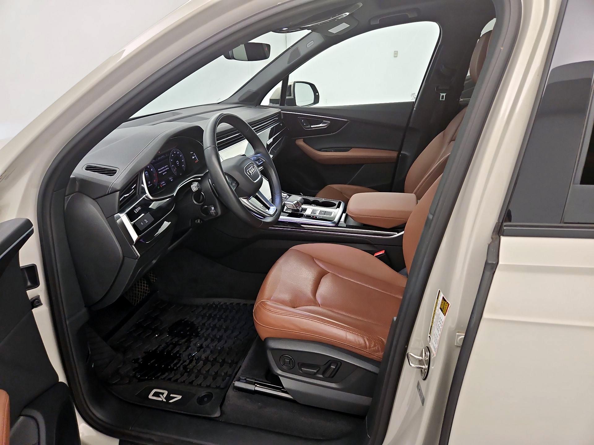 Thumbnail: 2023 Audi Q7 - 11