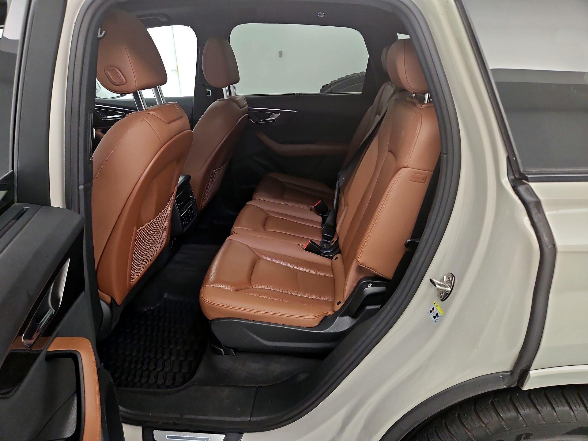 Thumbnail: 2023 Audi Q7 - 20