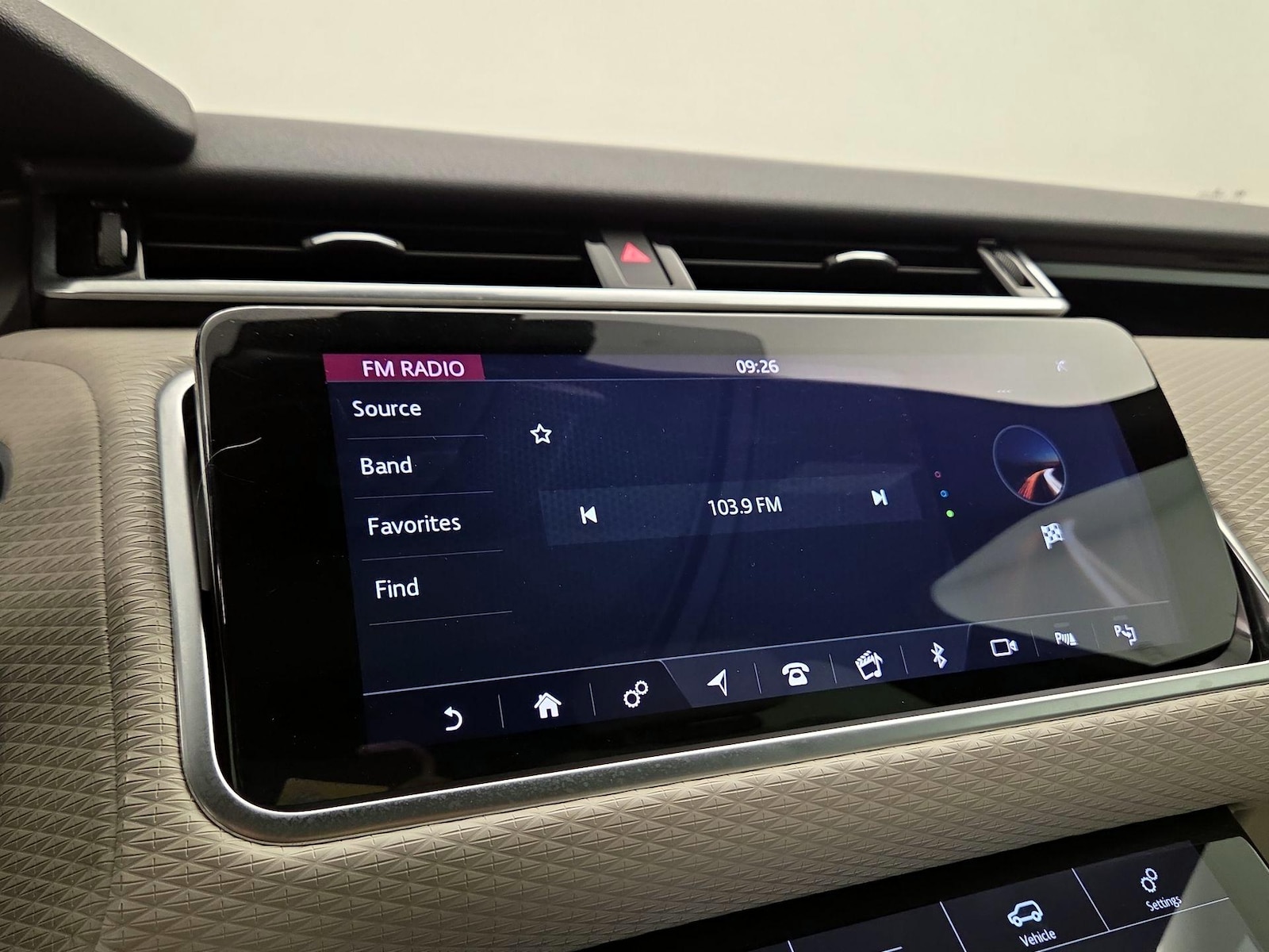 2019 Land Rover Range Rover Velar SE - Photo 16