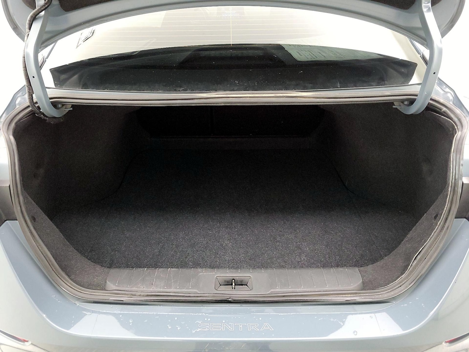 2024 Nissan Sentra SV - Photo 17