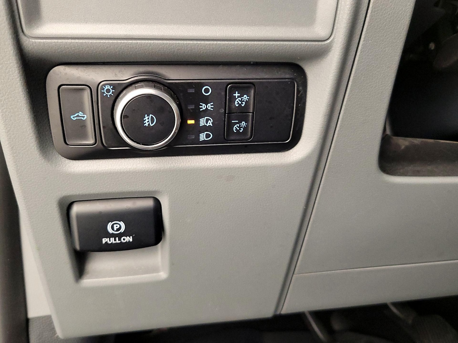 2023 Ford F-150 XLT - Photo 14