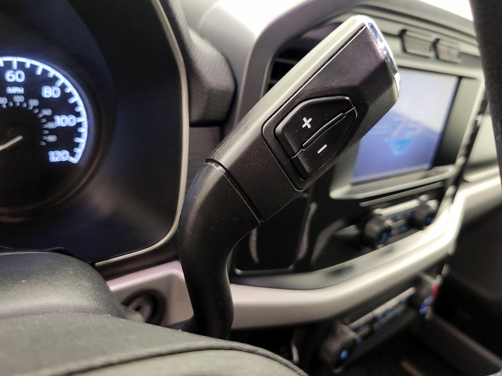 2023 Ford F-150 XLT - Photo 18