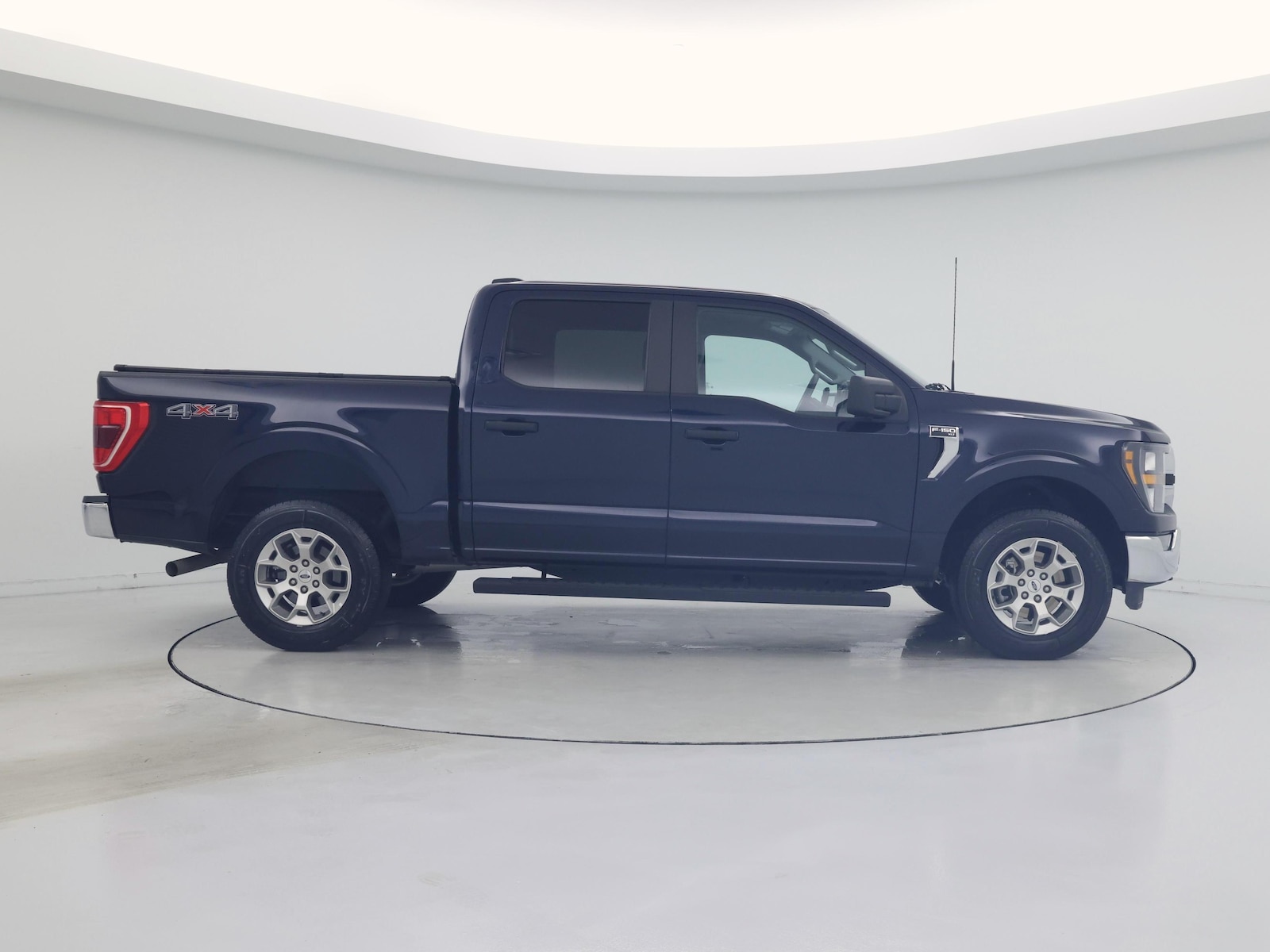 2023 Ford F-150 XLT - Photo 8