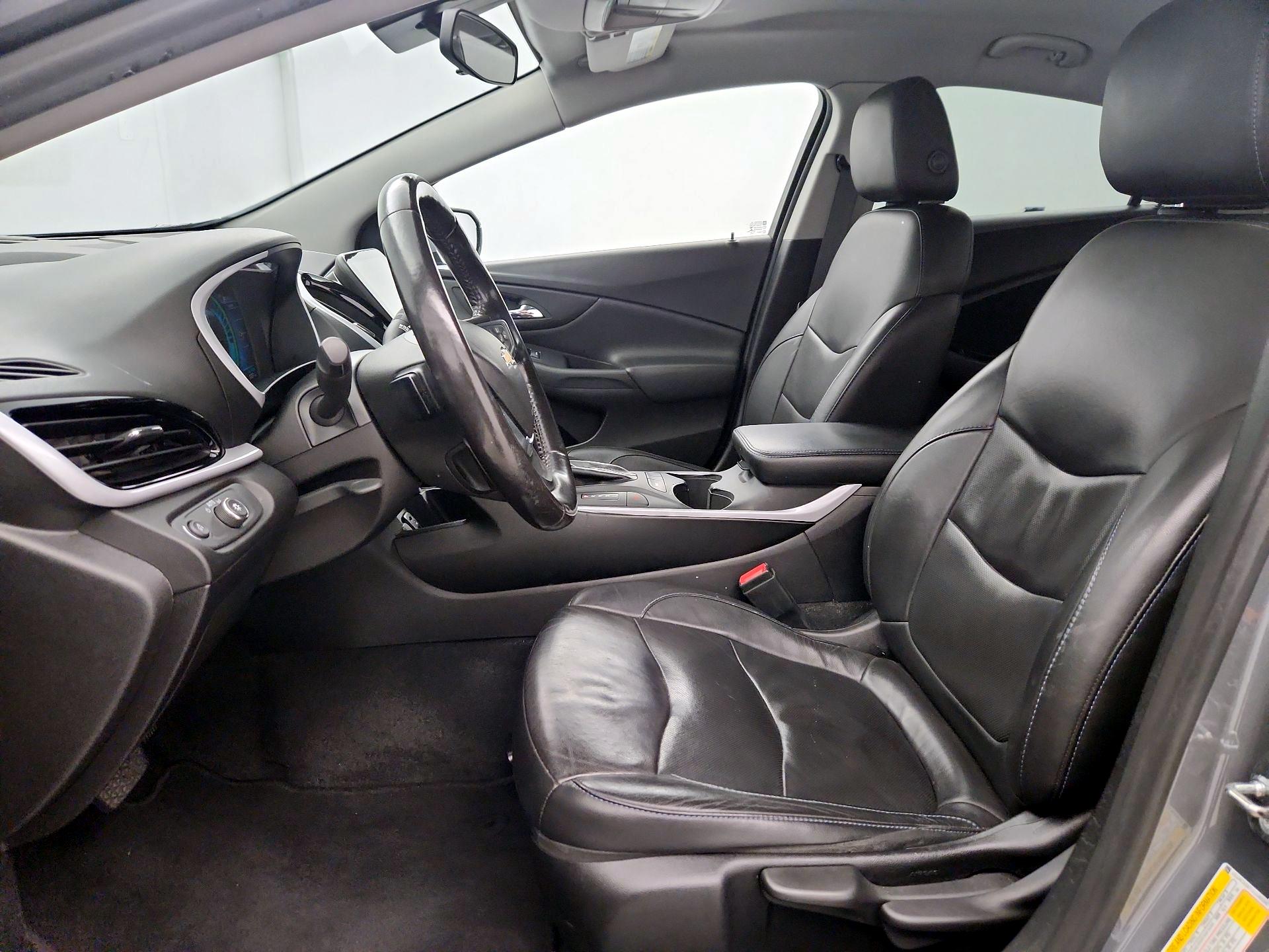 Thumbnail: 2018 Chevrolet Volt - 11