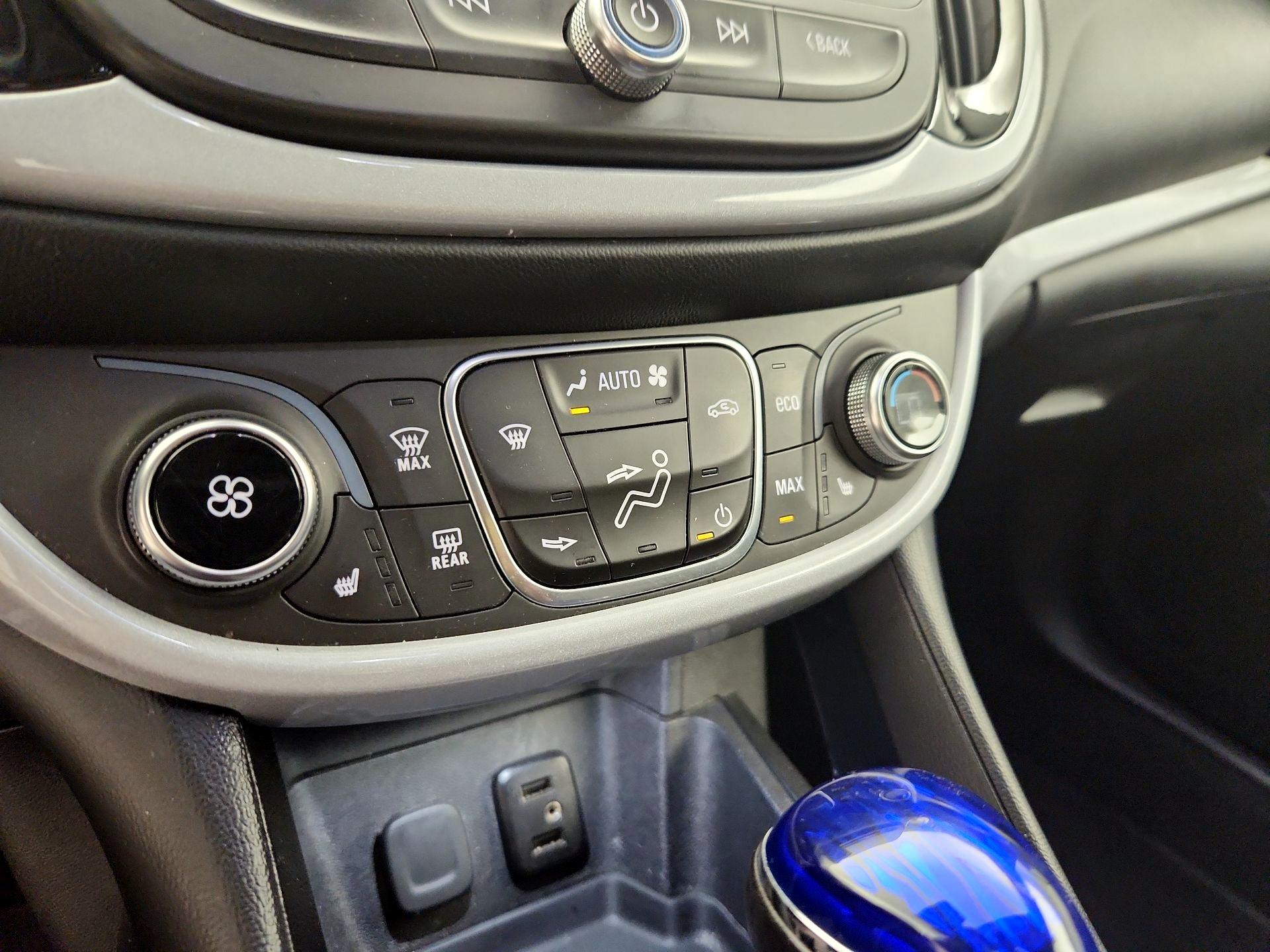 Thumbnail: 2018 Chevrolet Volt - 16