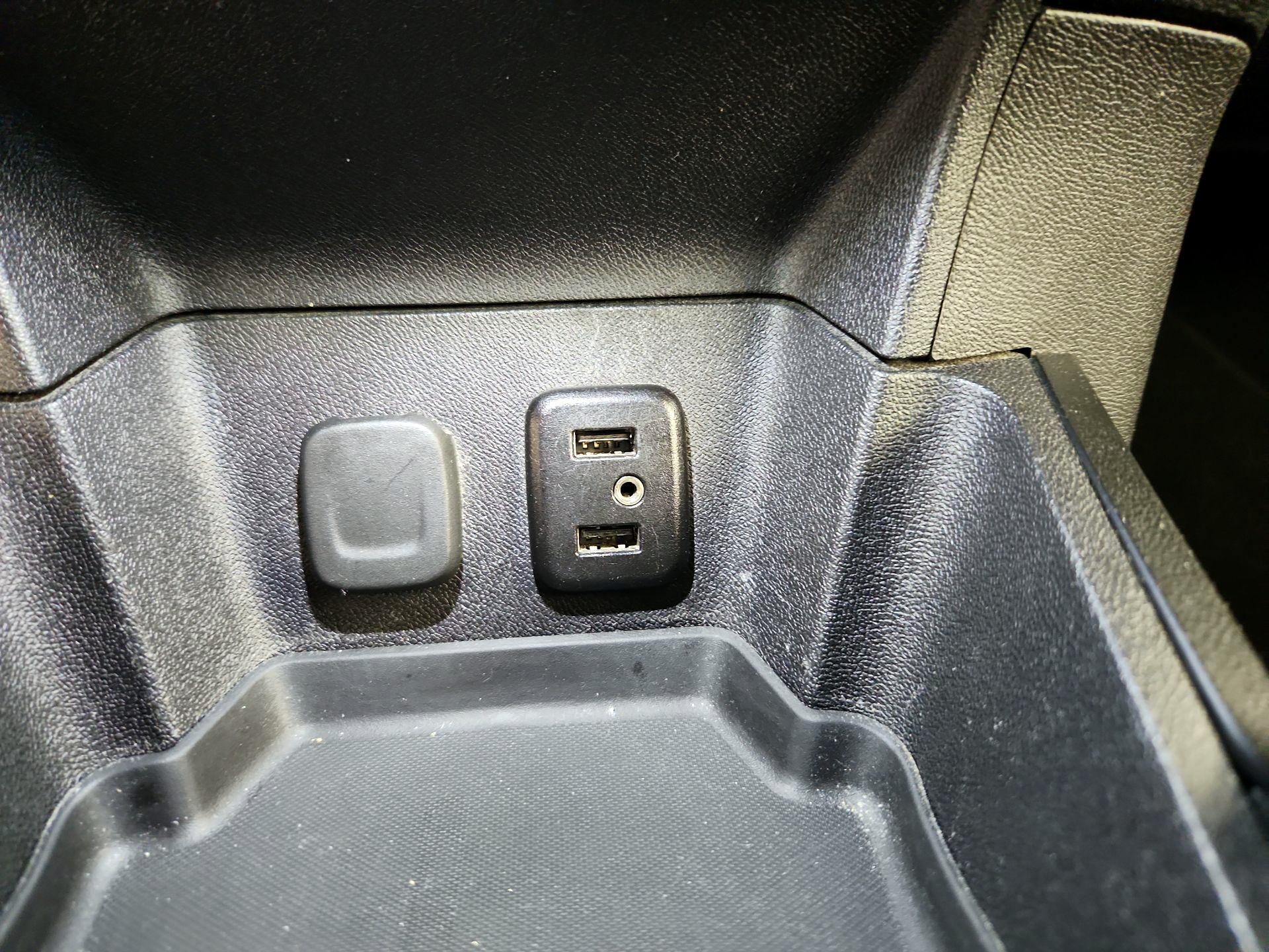 Thumbnail: 2018 Chevrolet Volt - 18