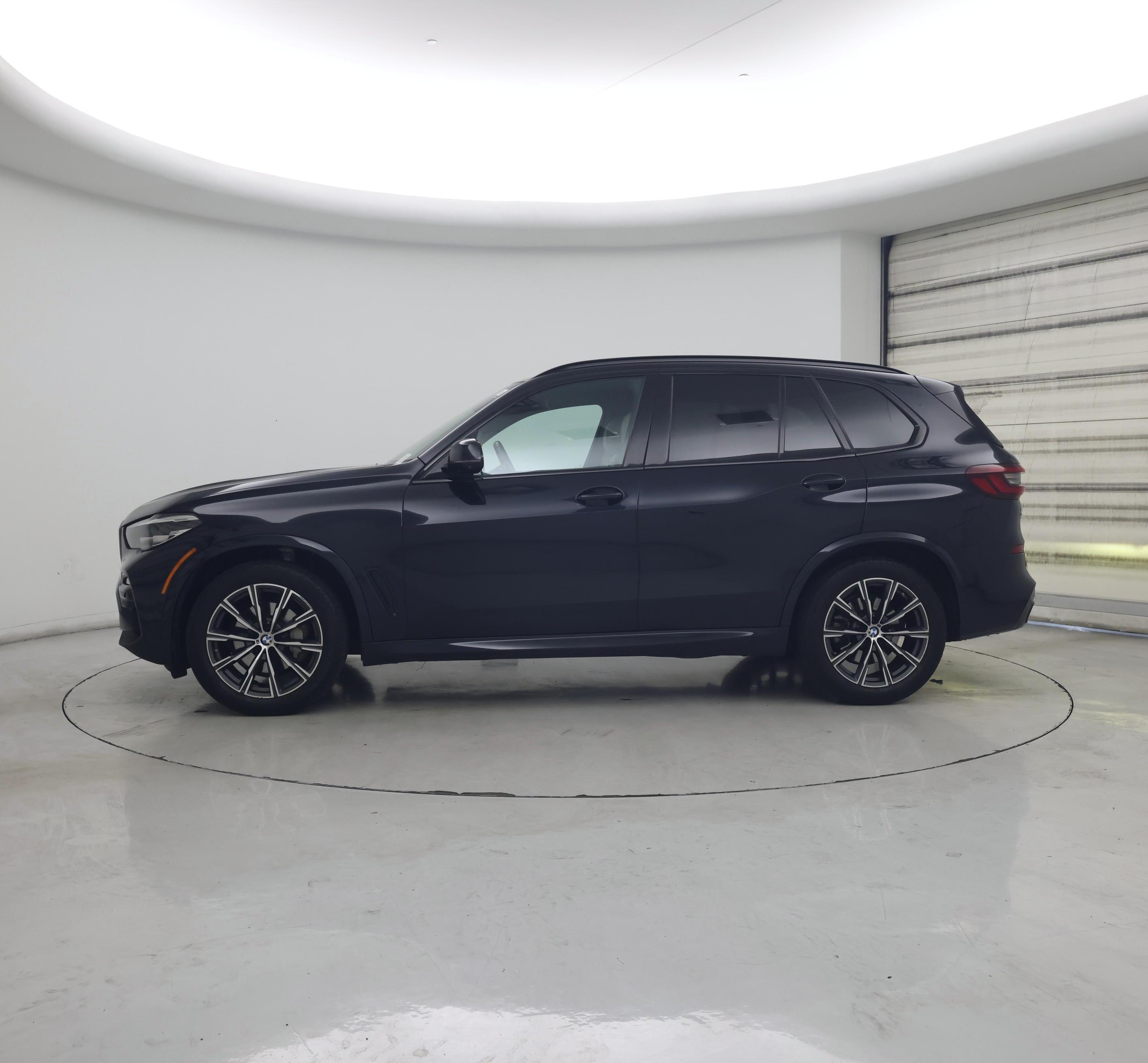 Thumbnail: 2021 BMW X5 - 3
