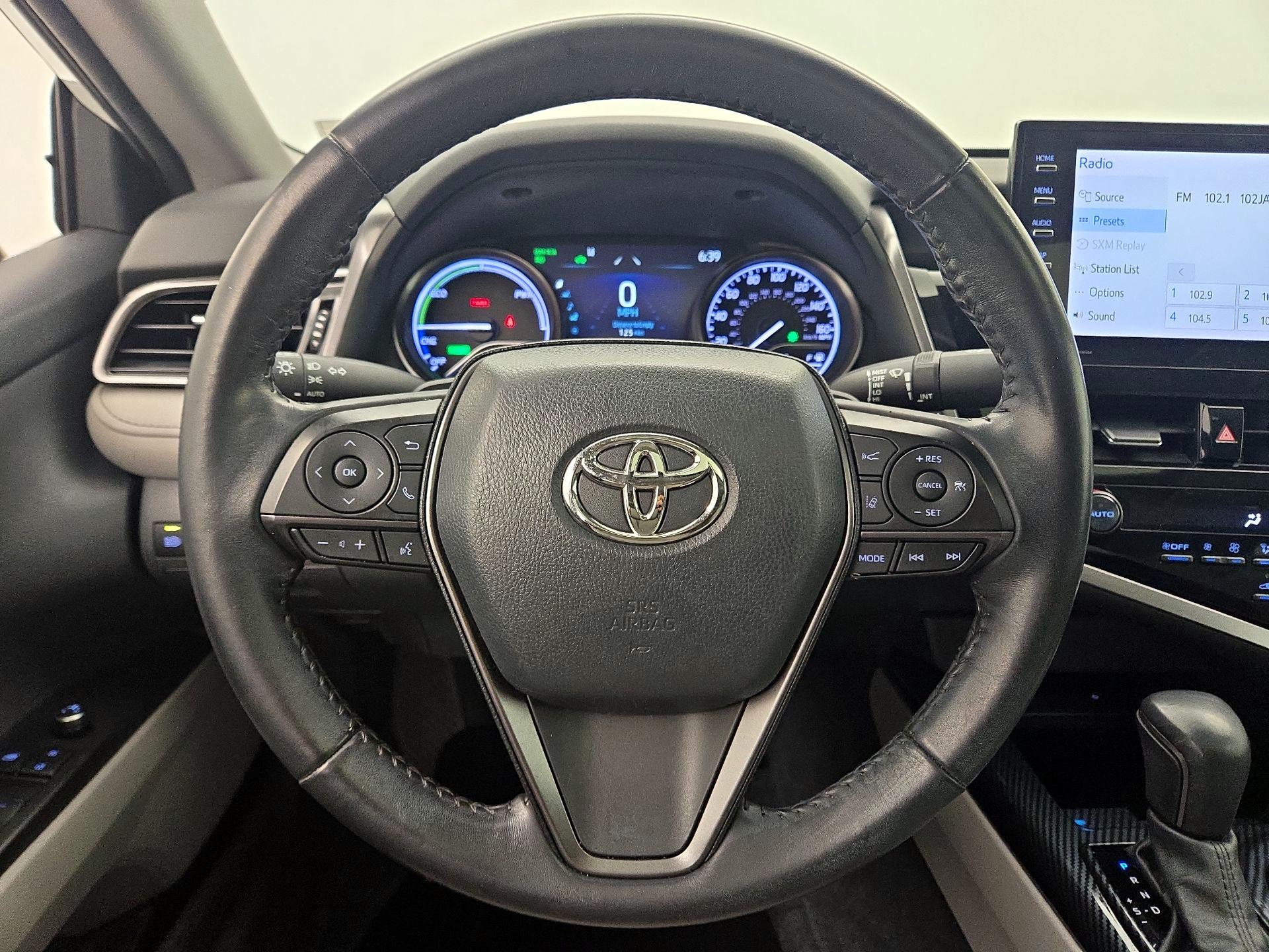 Thumbnail: 2022 Toyota Camry - 10