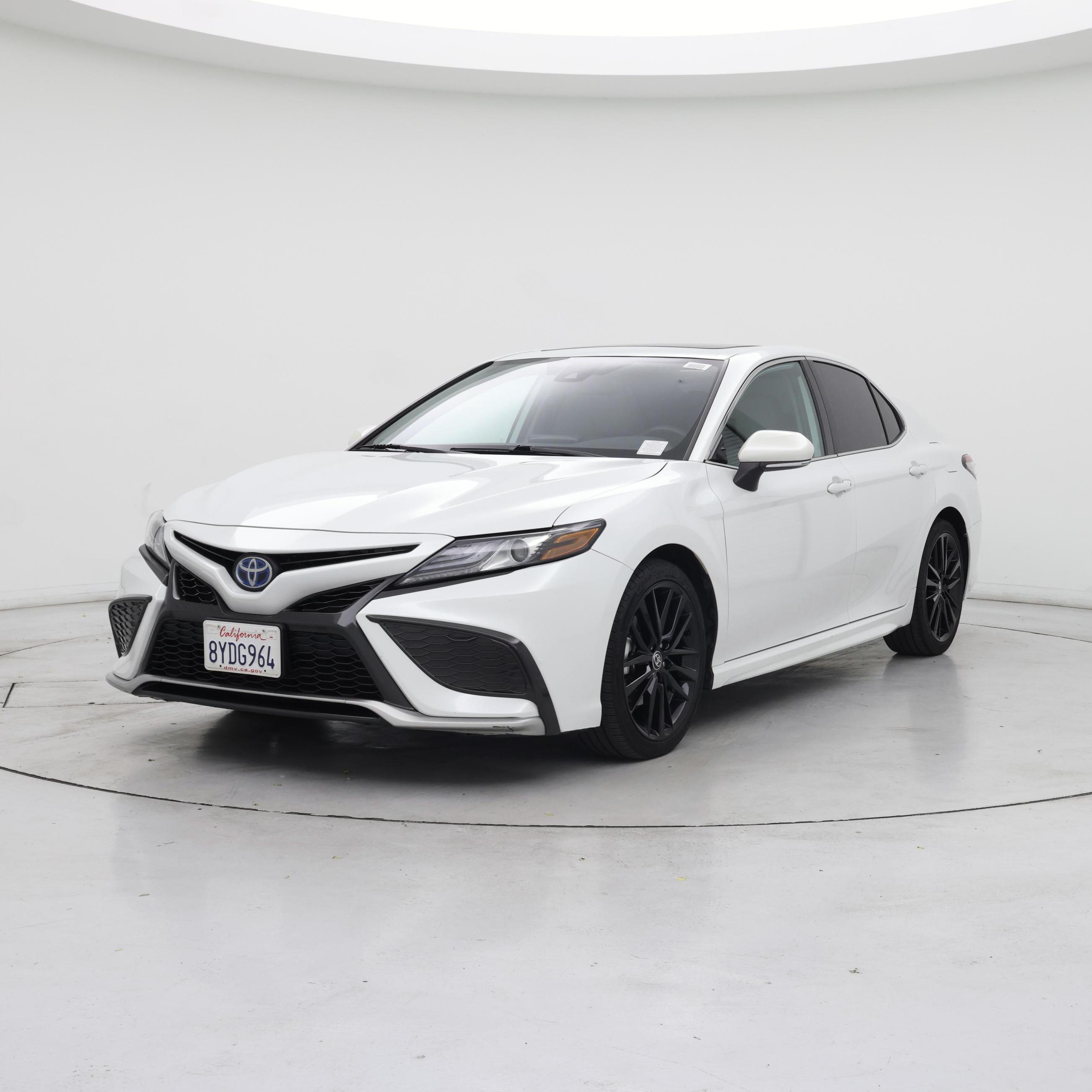 Thumbnail: 2022 Toyota Camry - 4