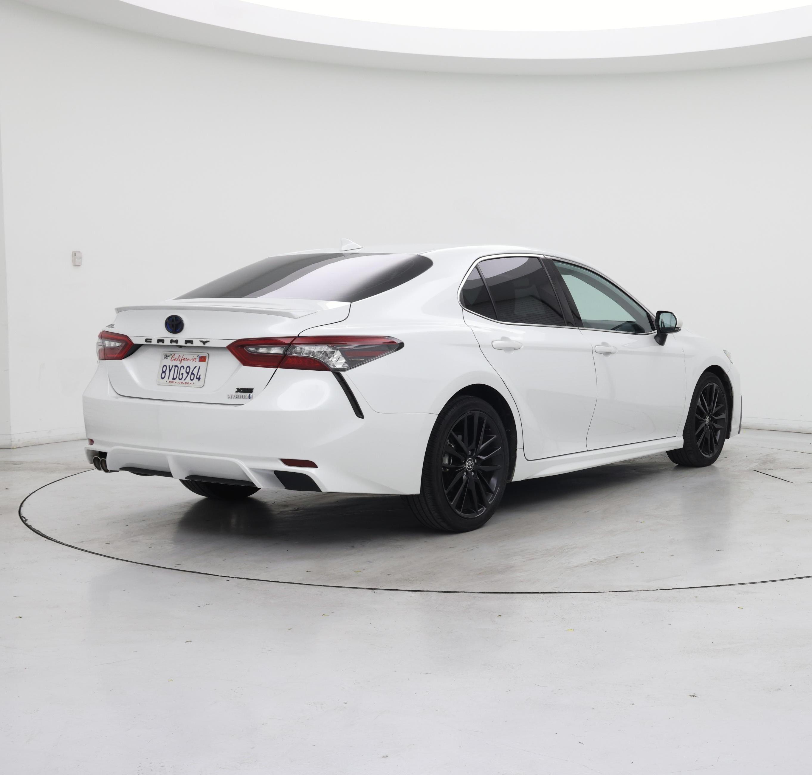 Thumbnail: 2022 Toyota Camry - 8