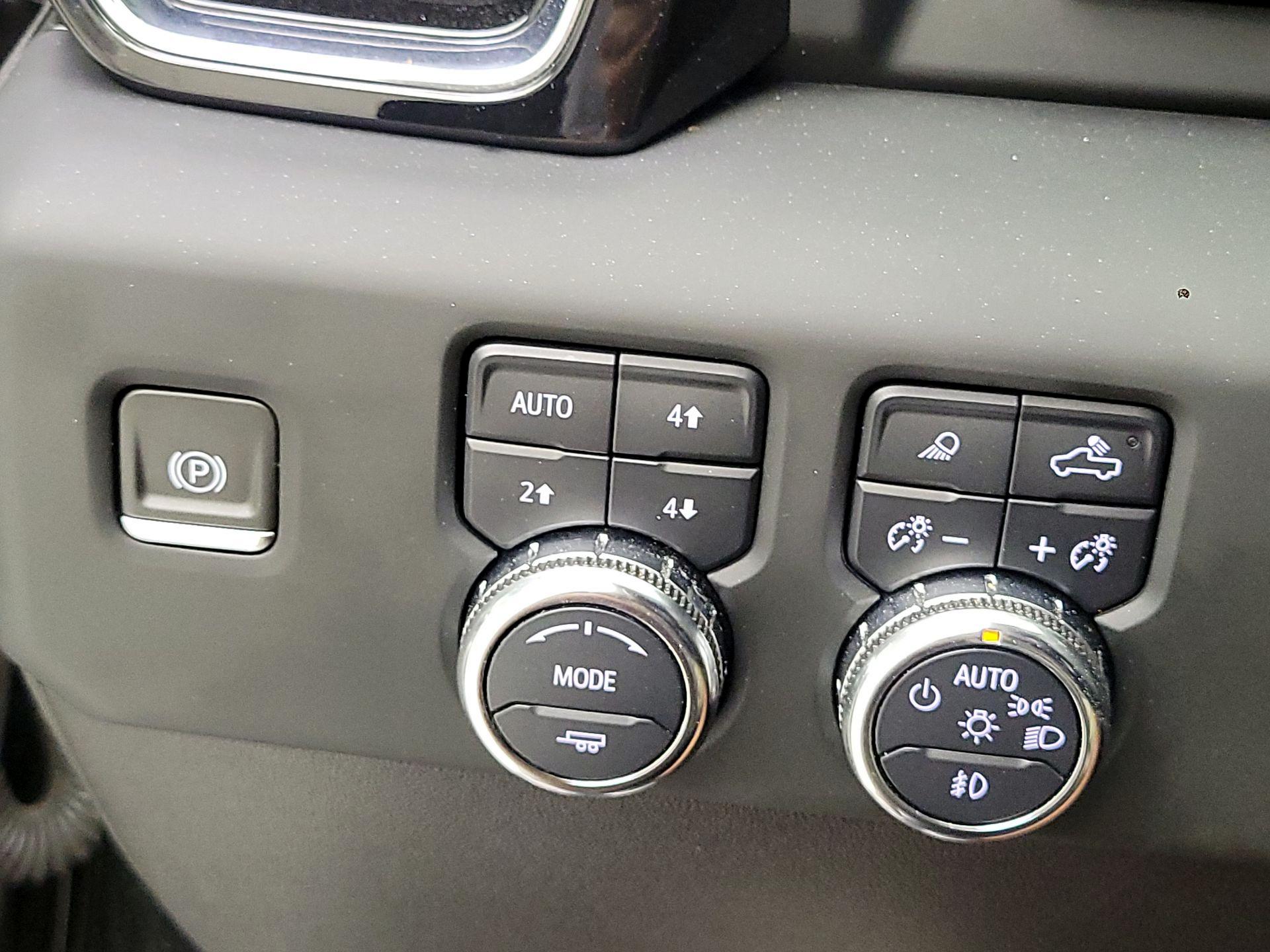 Thumbnail: 2024 GMC Sierra 3500 - 13