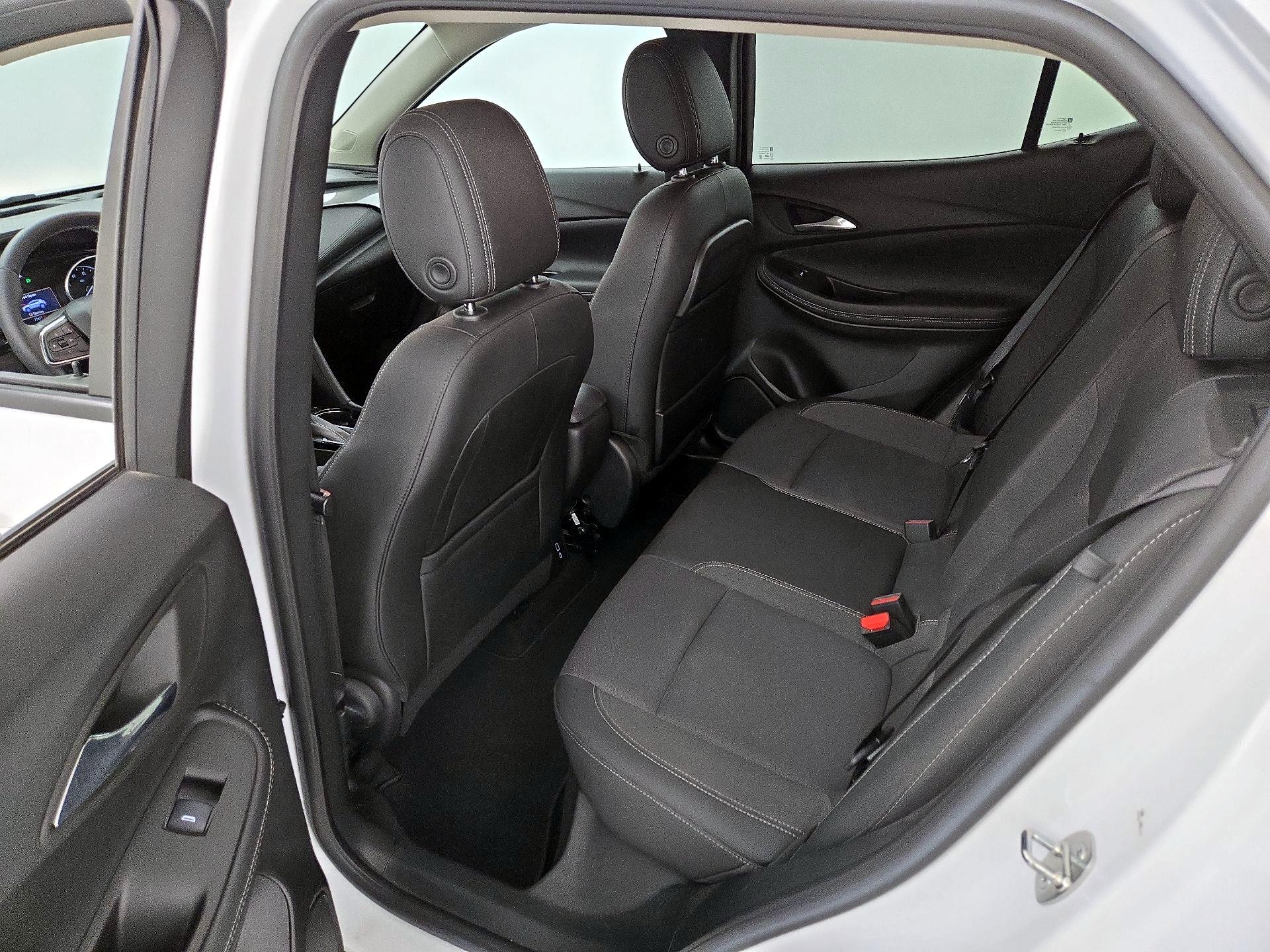 Thumbnail: 2022 Buick Encore GX - 19