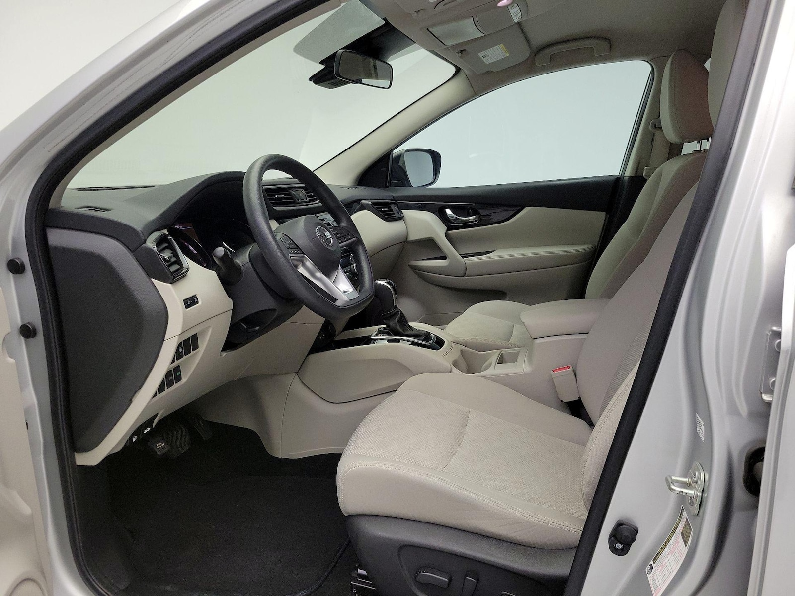 2020 Nissan Rogue Sport SV - Photo 12