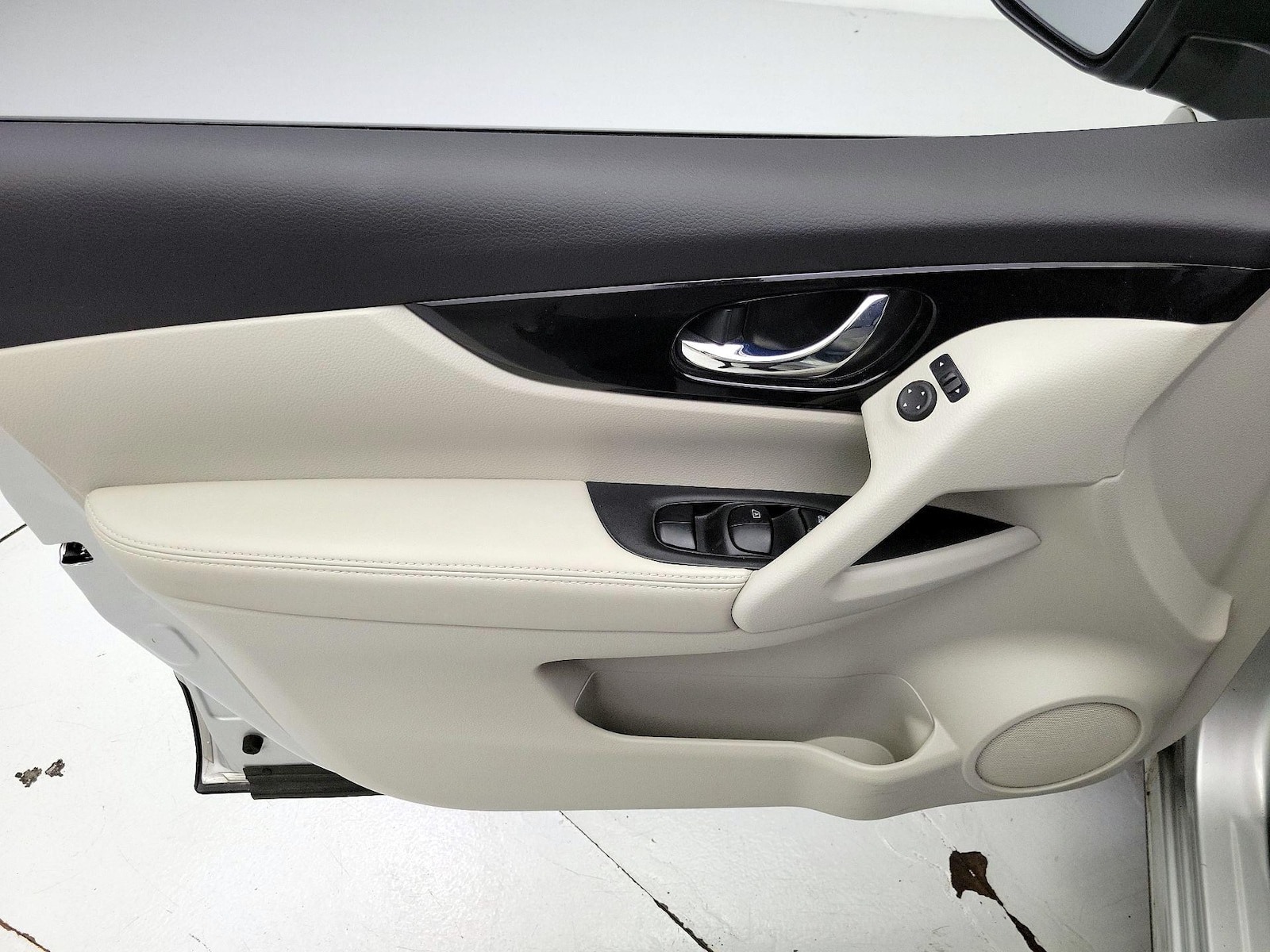 2020 Nissan Rogue Sport SV - Photo 13