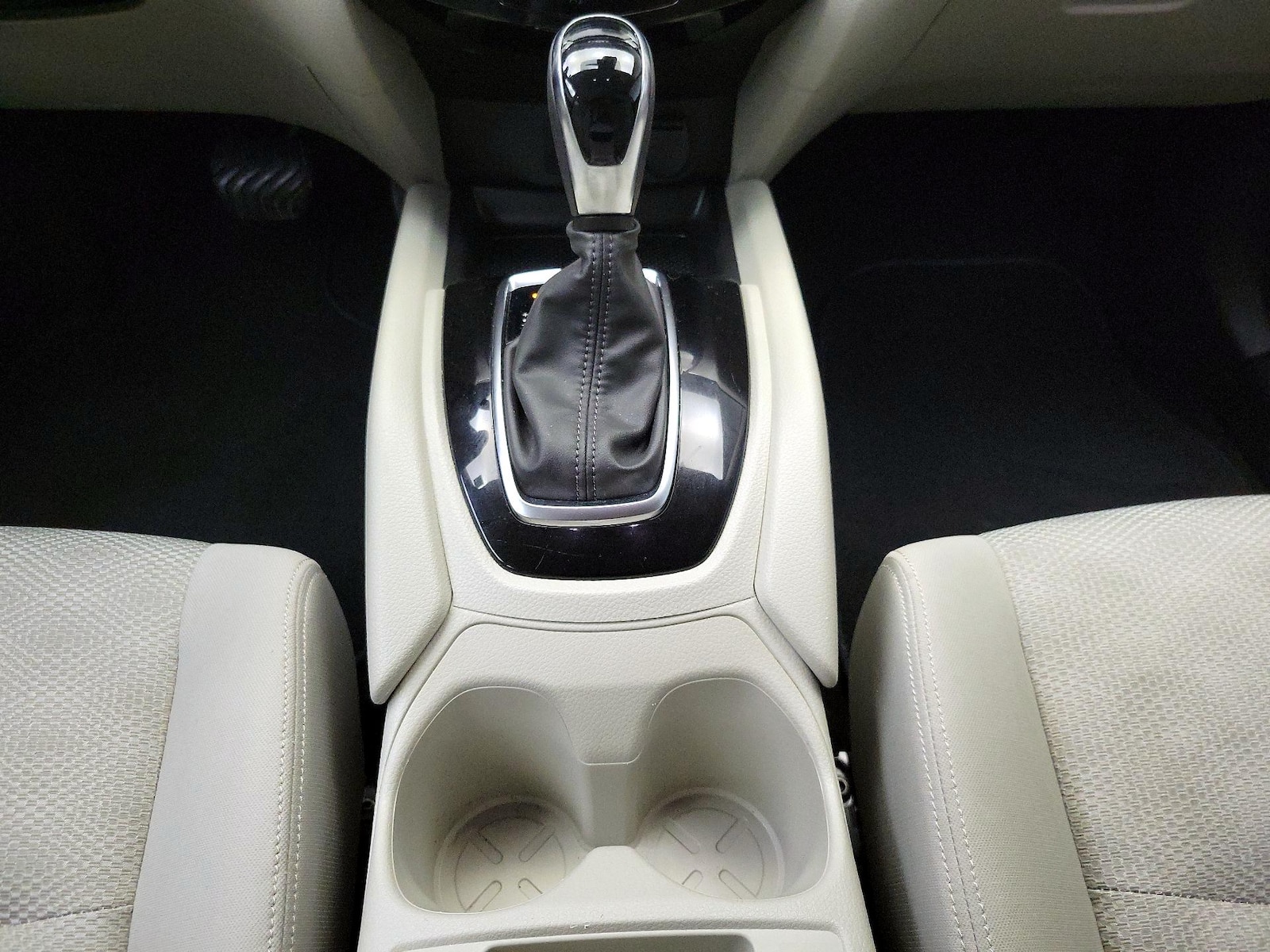 2020 Nissan Rogue Sport SV - Photo 18