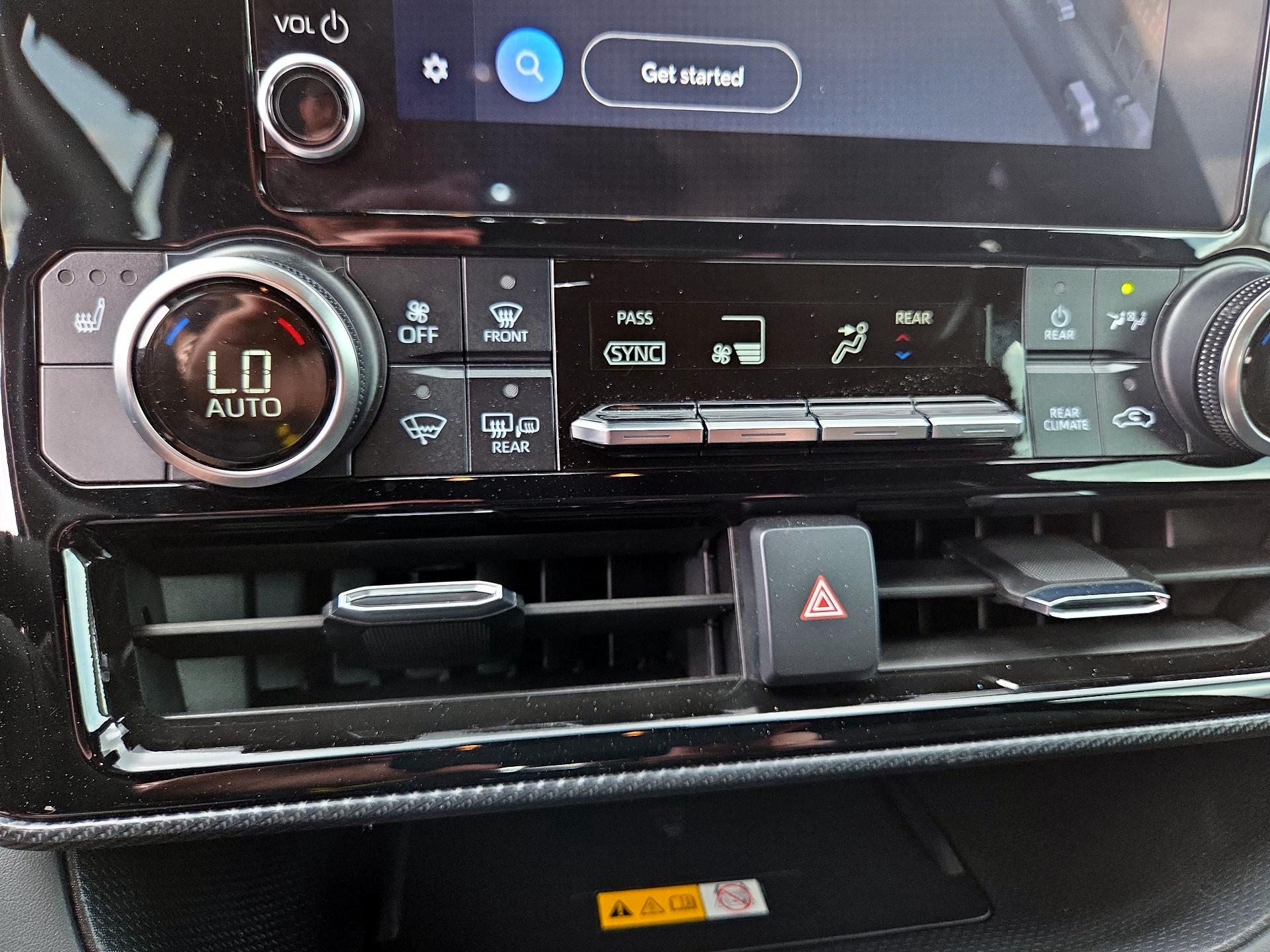 Thumbnail: 2024 Toyota Highlander - 16