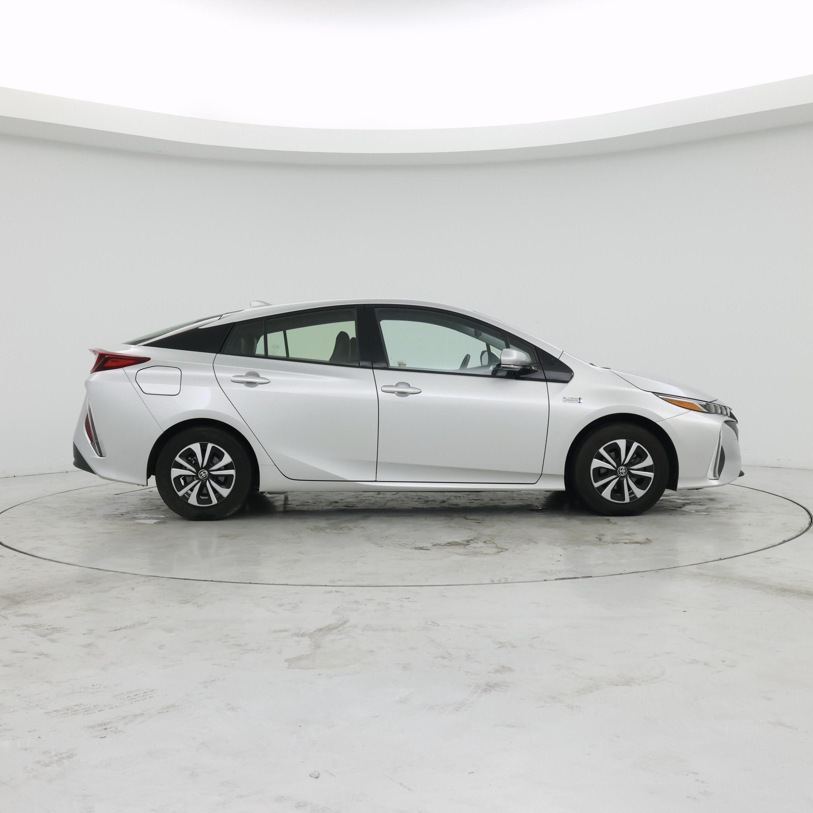 Thumbnail: 2018 Toyota Prius Prime - 7