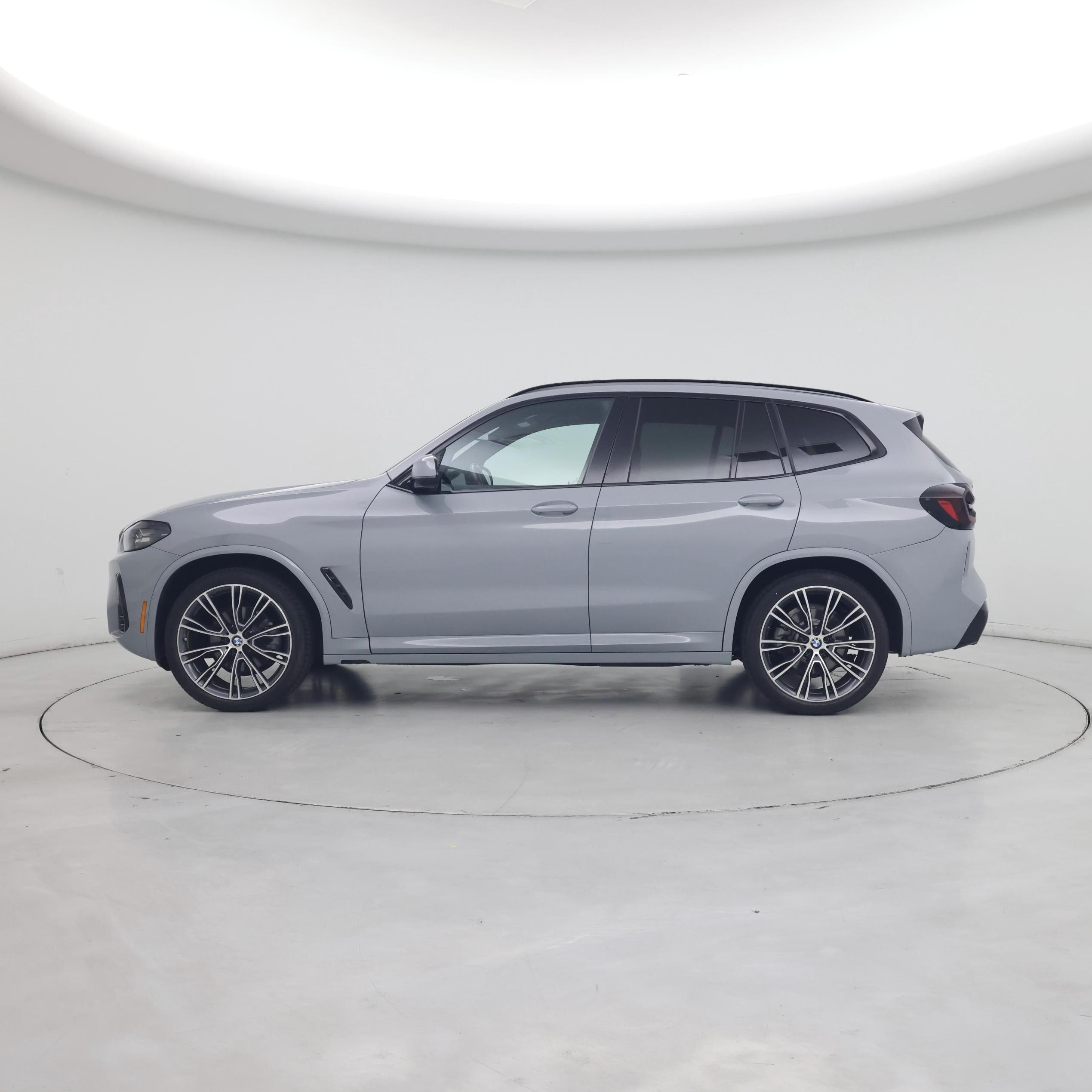 Thumbnail: 2023 BMW X3 - 3
