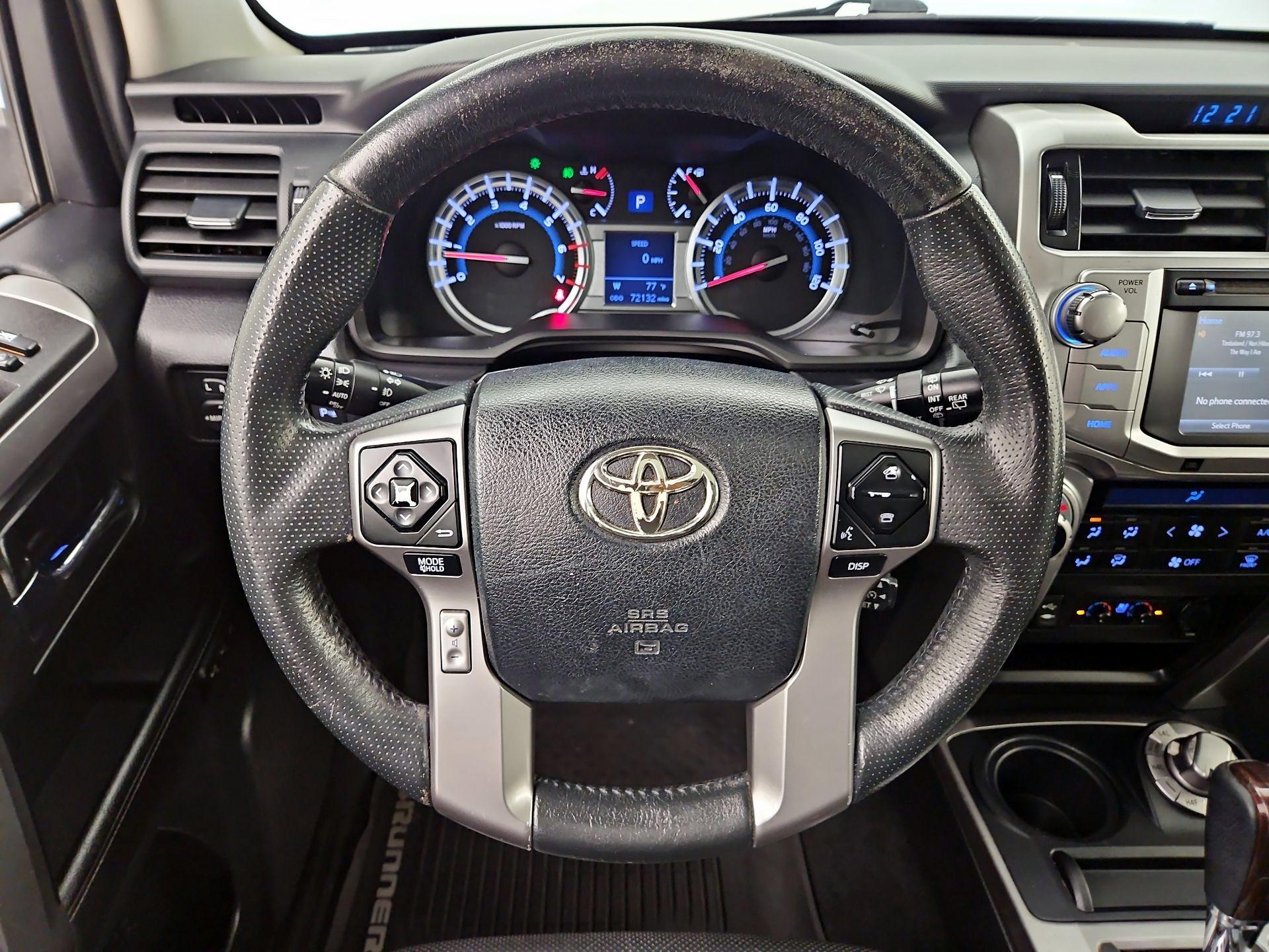 Thumbnail: 2015 Toyota 4Runner - 10