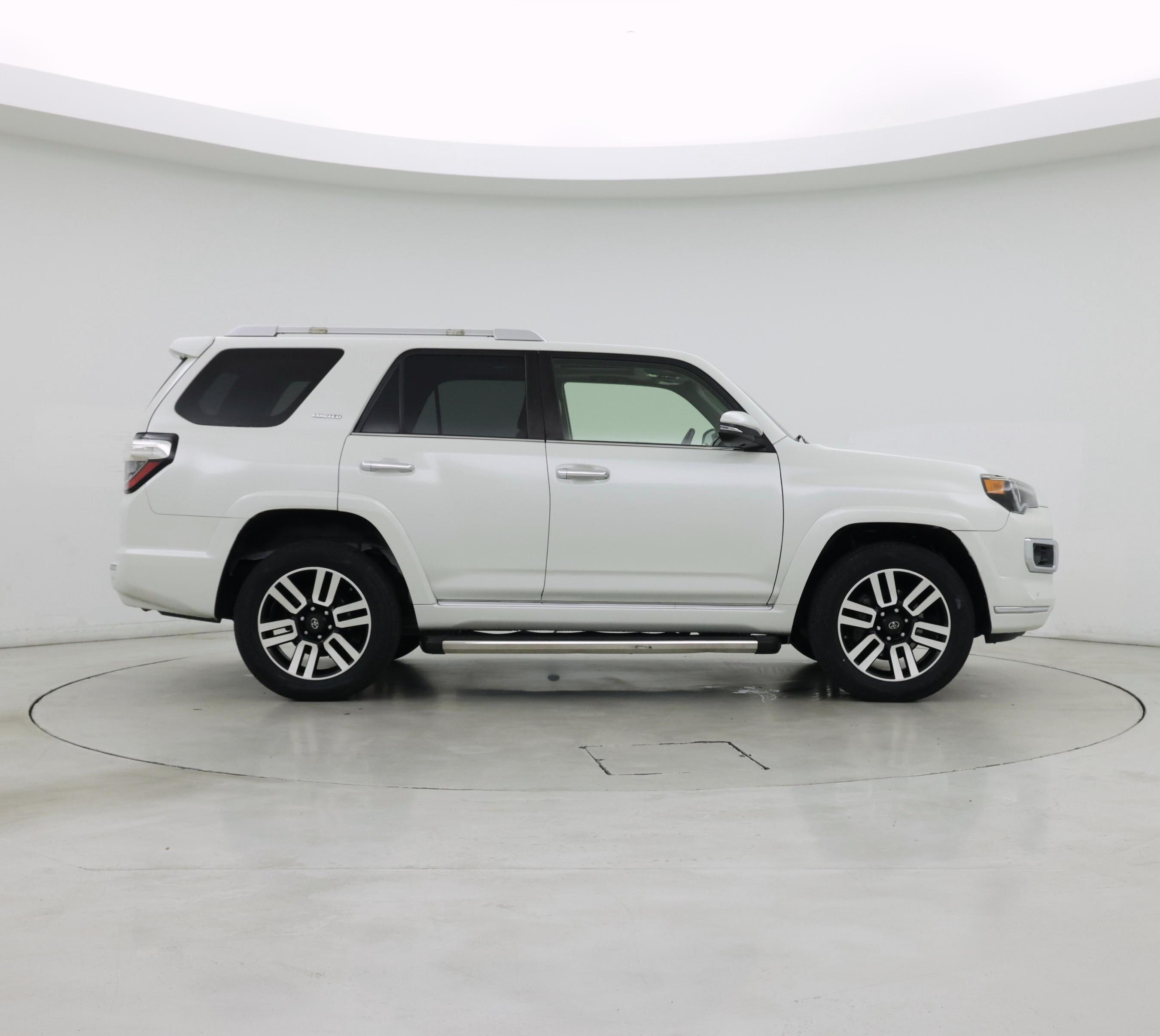 Thumbnail: 2015 Toyota 4Runner - 7