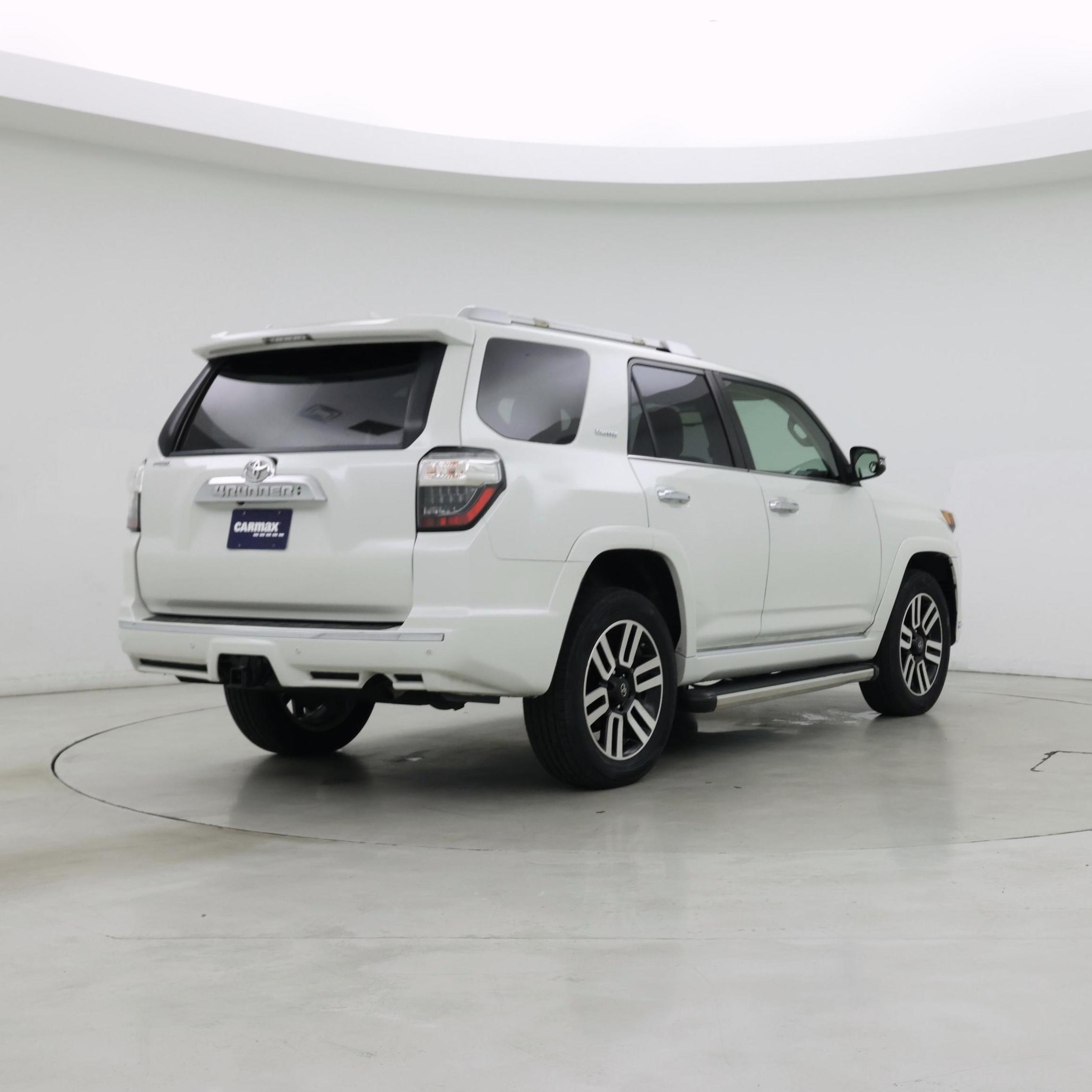 Thumbnail: 2015 Toyota 4Runner - 8