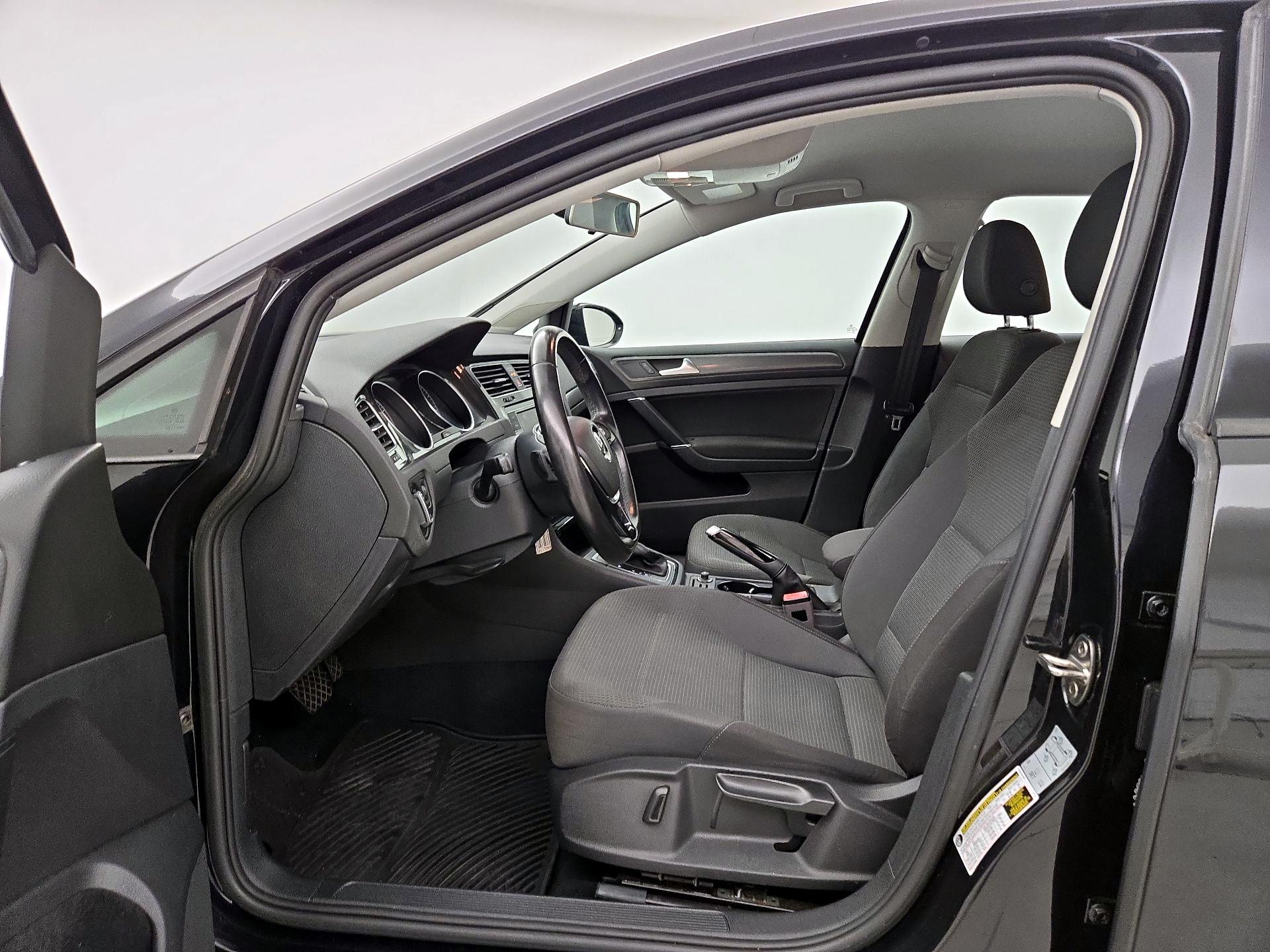 Thumbnail: 2018 Volkswagen Golf - 11
